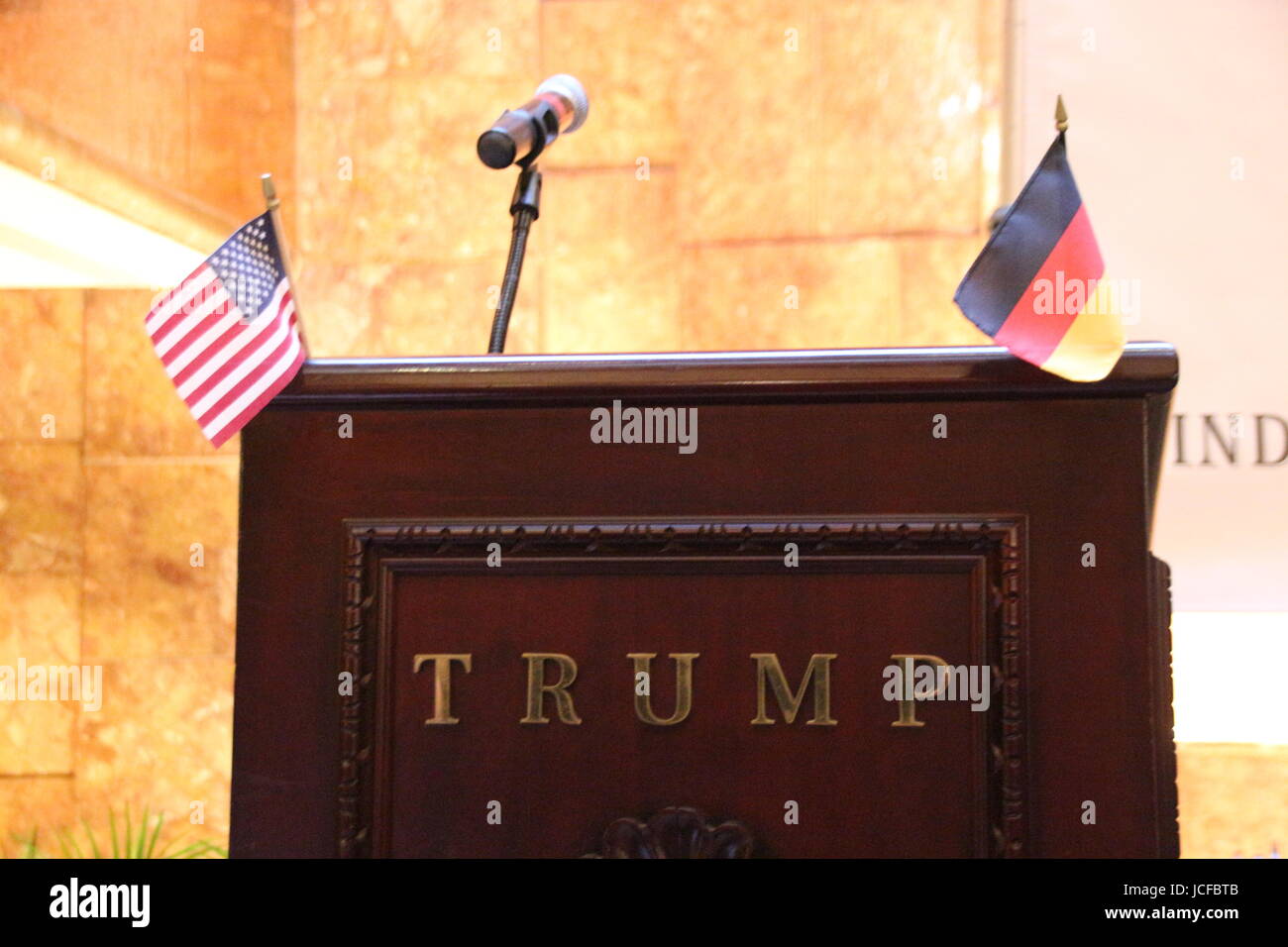 New York, USA. 15th June, 2017. The German-American Hall of Fame is pictured during the ceremonial entry of actress and singer Dors Day at the Trump-Tower in New York, United States of America, 15 June 2017. The German-American Hall of Fame (Gamhof) exists since 2004, but only virtually. Photo: Christina Horsten/dpa/Alamy Live News Stock Photo