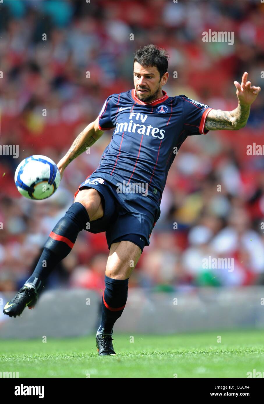 MATEJA KEZMAN ATLETICO MADRID ATLETICO MADRID V PARIS SAINT GERMAIN EMIRATES STADIUM, LONDON, ENGLAND 02 August 2009 DIY98158     WARNING! This Photograph May Only Be Used For Newspaper And/Or Magazine Editorial Purposes. May Not Be Used For, Internet/Online Usage Nor For Publications Involving 1 player, 1 Club Or 1 Competition, Without Written Authorisation From Football DataCo Ltd. For Any Queries, Please Contact Football DataCo Ltd on +44 (0) 207 864 9121 Stock Photo