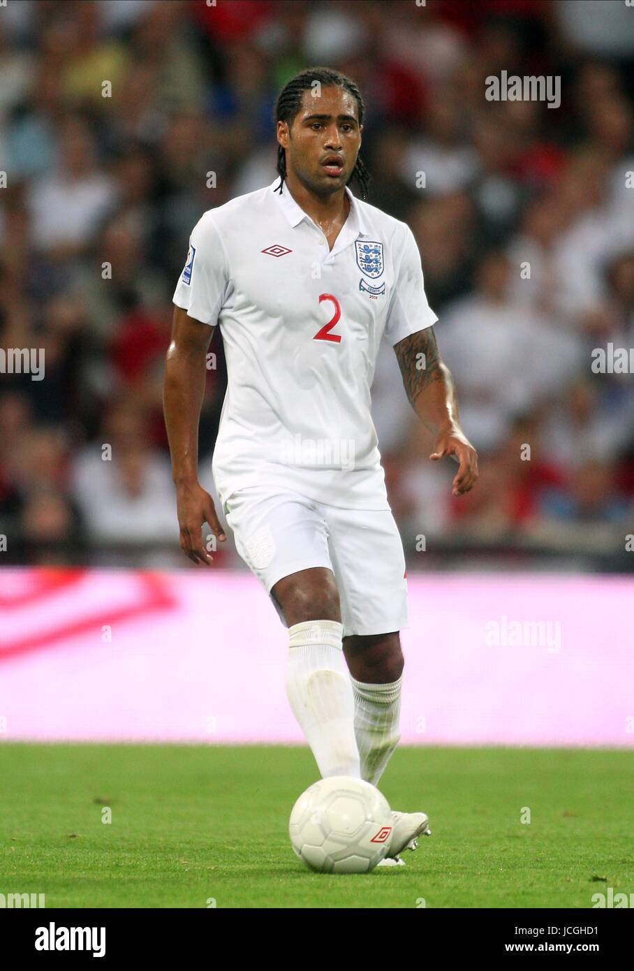 GLEN JOHNSON ENGLAND & LIVERPOOL FC ENGLAND V CROATIA WEMBLEY STADIUM