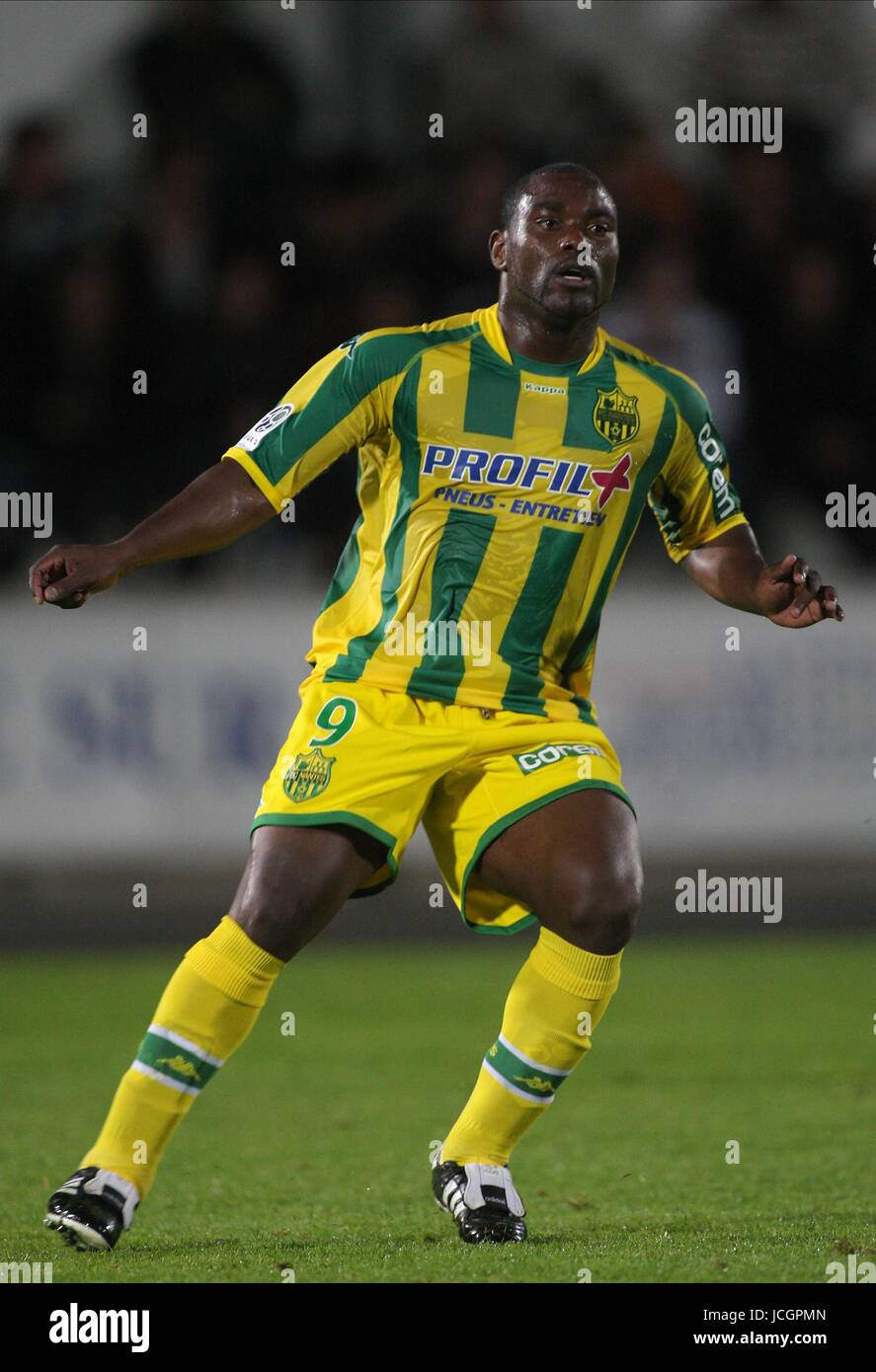 JEAN-CLAUDE DARCHEVILLE FC NANTES NANTES V NORTH KOREA STADE  HENRI-DESGRANGE, LA ROCHE SUR YON, FRANCE 09 October 2009 GAA815 WARNING!  This Photograph May Only Be Used For Newspaper And/Or Magazine Editorial  Purposes.