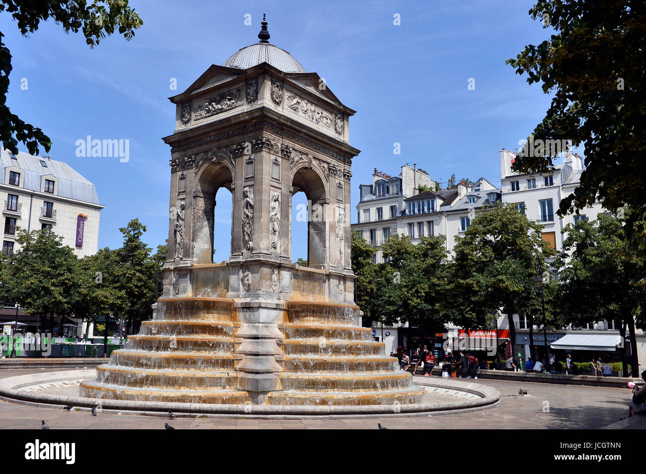 Fontaine des Innocents, Paris 1er, France Stock Photo