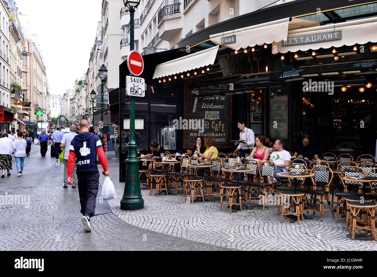 Parisain café, rue Montorgueil, Paris 2th, France Stock Photo