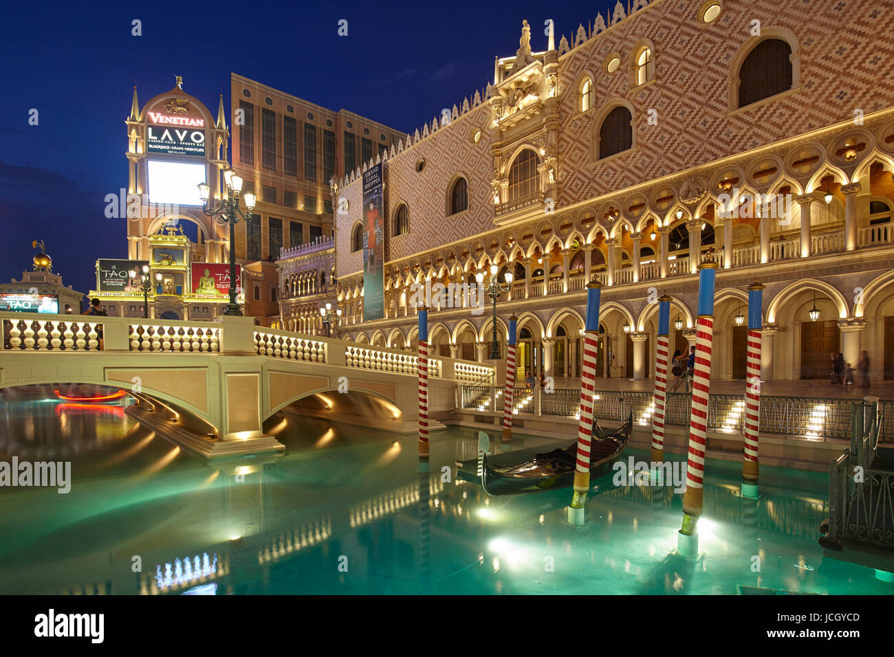 Las vegas hotel construction hi-res stock photography and images - Alamy