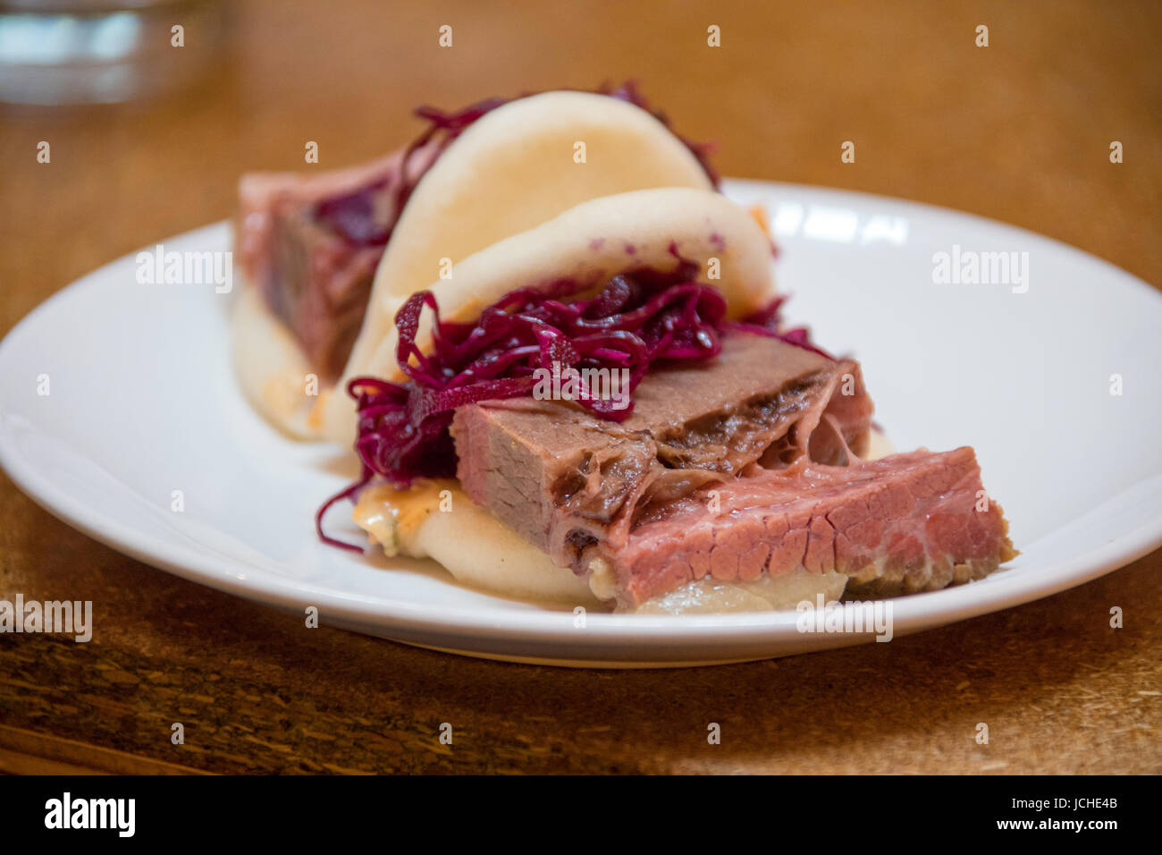 Corned Beef Buns, Brunch at Momofuku Ma Peche Restaurant, Manhattan, New York Stock Photo