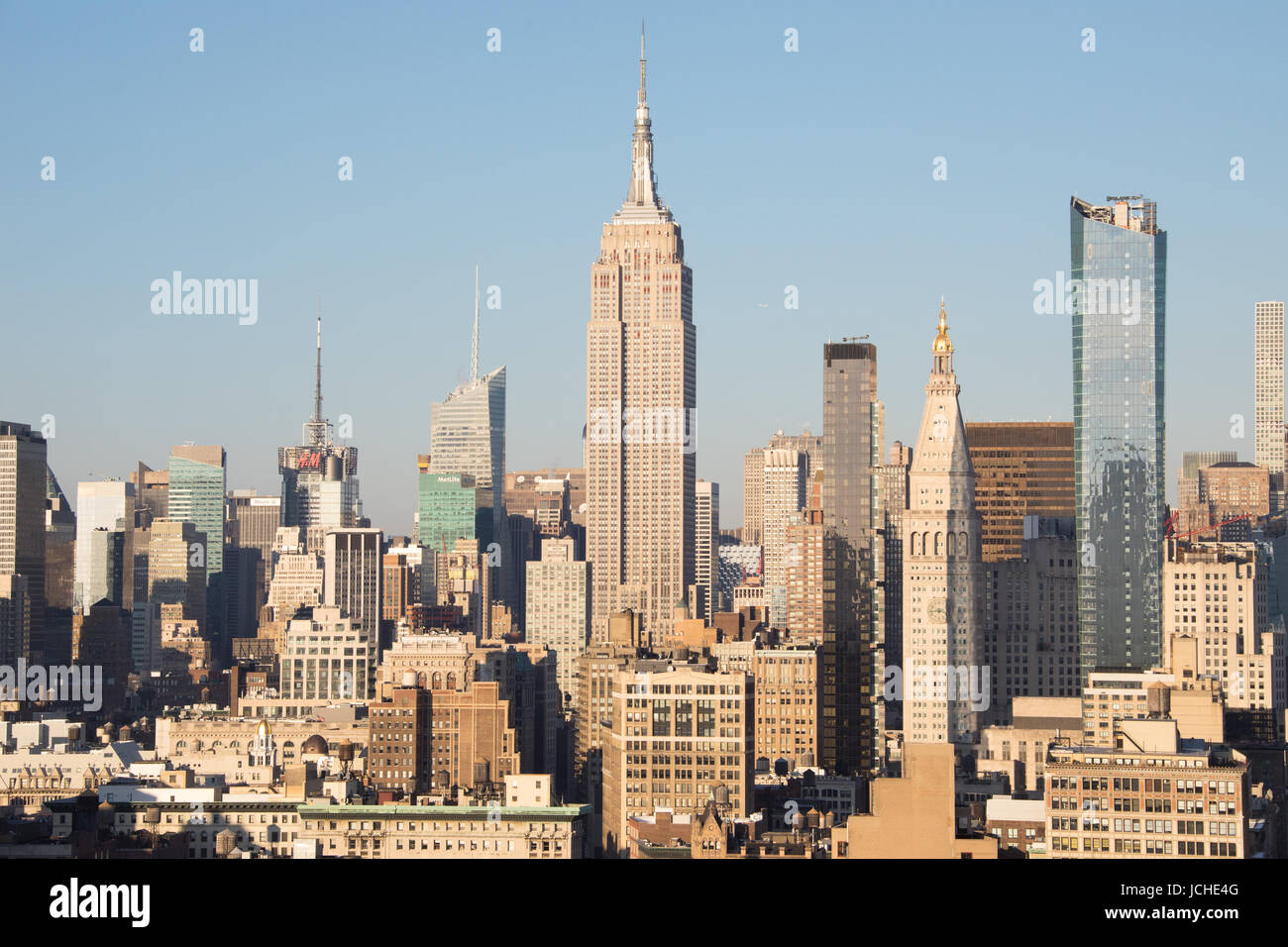 Empire State Building and the Manhattan skyline, New York City, NY, USA Stock Photo