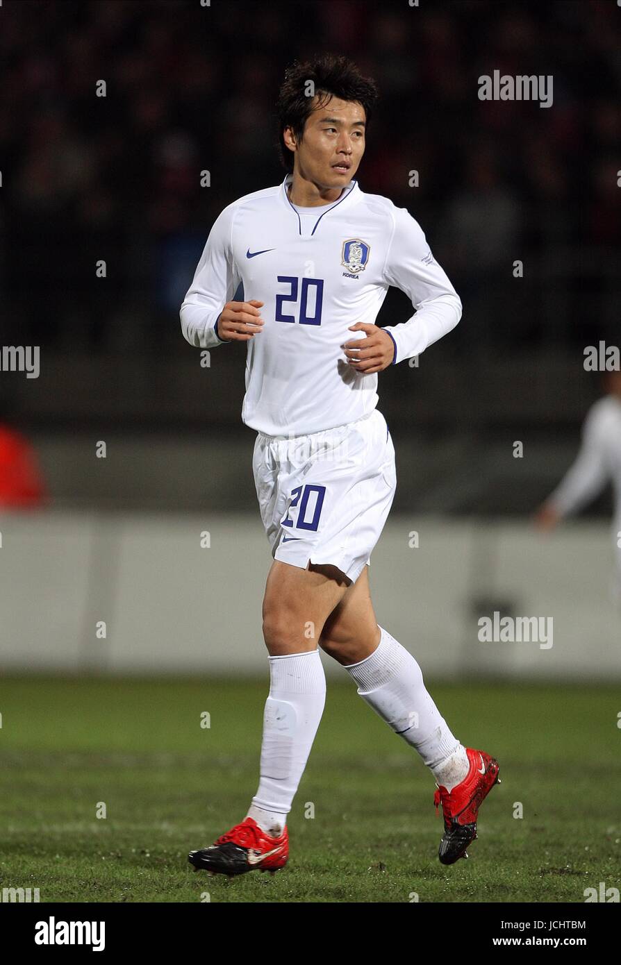 South player lee dong gook hi-res stock photography and images - Alamy