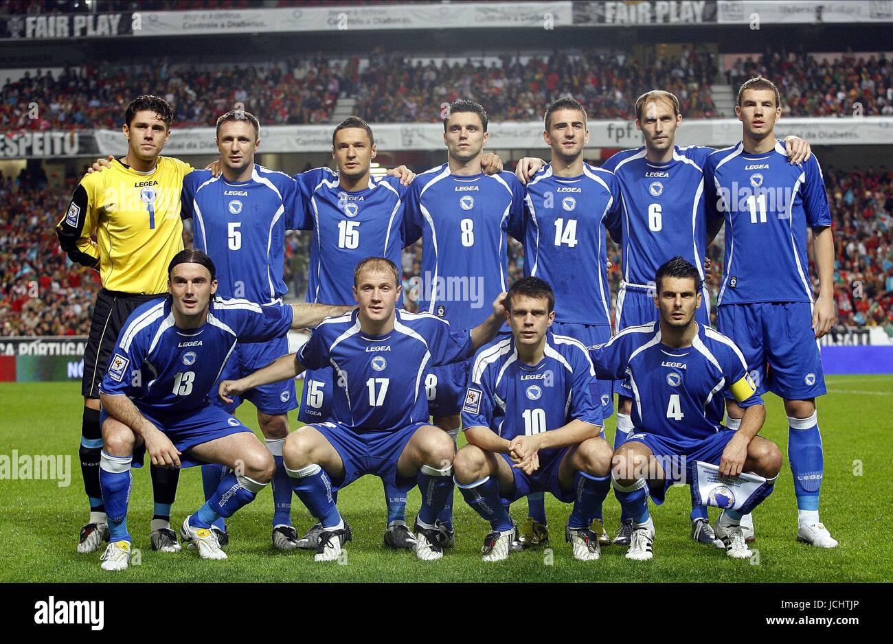BOSNIA-HERZEGOVINA BOSNIA TEAM GROUP PORTUGAL V BOSNIA ESTADIO DA LUZ, LISBON, PORTUGAL 14 November 2009 GAA3573     WARNING! This Photograph May Only Be Used For Newspaper And/Or Magazine Editorial Purposes. May Not Be Used For, Internet/Online Usage Nor For Publications Involving 1 player, 1 Club Or 1 Competition, Without Written Authorisation From Football DataCo Ltd. For Any Queries, Please Contact Football DataCo Ltd on +44 (0) 207 864 9121 Stock Photo