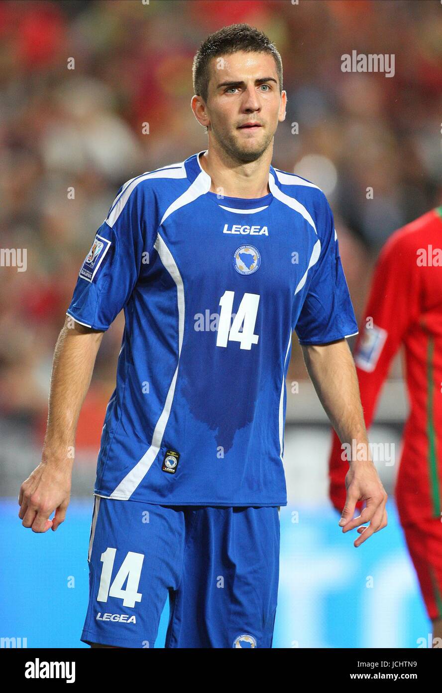 VEDAD IBISEVIC BOSNIA-HERZEGOVINA PORTUGAL V BOSNIA ESTADIO DA LUZ, LISBON, PORTUGAL 14 November 2009 GAA3628     WARNING! This Photograph May Only Be Used For Newspaper And/Or Magazine Editorial Purposes. May Not Be Used For, Internet/Online Usage Nor For Publications Involving 1 player, 1 Club Or 1 Competition, Without Written Authorisation From Football DataCo Ltd. For Any Queries, Please Contact Football DataCo Ltd on +44 (0) 207 864 9121 Stock Photo