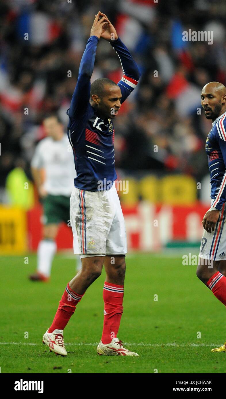 THIERRY HENRY FRANCE FRANCE V REPUBLIC OF IRELAND STADE DE FRANCE, PARIS, FRANCE 18 November 2009 GAB4013   RANCE V REPUBLIC OF IRELAND WORLD CUP QUALIFIER 2ND LEG     WARNING! This Photograph May Only Be Used For Newspaper And/Or Magazine Editorial Purposes. May Not Be Used For Publications Involving 1 player, 1 Club Or 1 Competition  Without Written Authorisation From Football DataCo Ltd. For Any Queries, Please Contact Football DataCo Ltd on +44 (0) 207 864 9121 Stock Photo