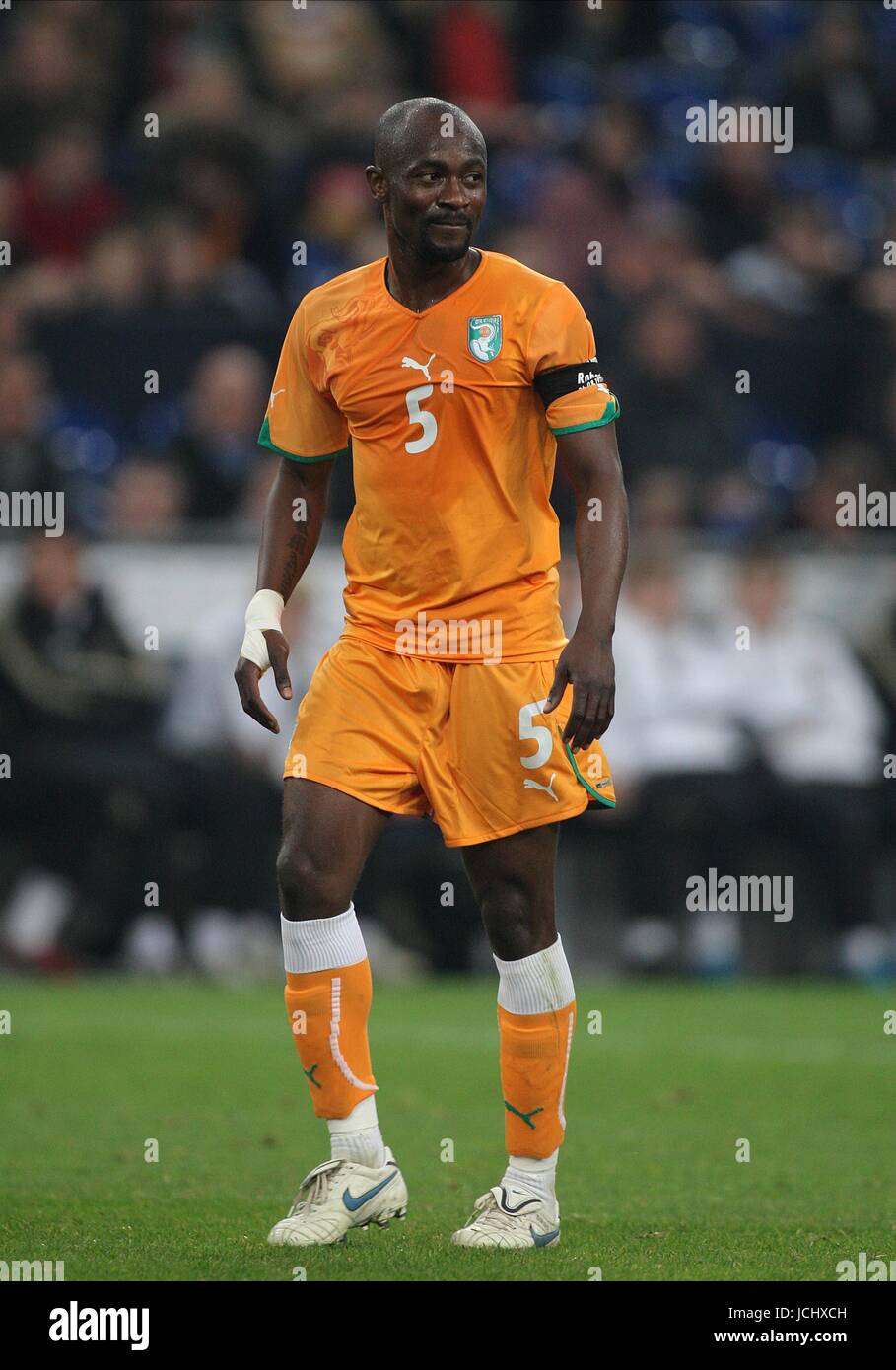 DIDIER ZOKORA IVORY COAST GERMANY V IVORY COAST VELTINS ARENA, GELSENKIRCHEN, GERMANY 18 November 2009 GAB4691     WARNING! This Photograph May Only Be Used For Newspaper And/Or Magazine Editorial Purposes. May Not Be Used For, Internet/Online Usage Nor For Publications Involving 1 player, 1 Club Or 1 Competition, Without Written Authorisation From Football DataCo Ltd. For Any Queries, Please Contact Football DataCo Ltd on +44 (0) 207 864 9121 Stock Photo