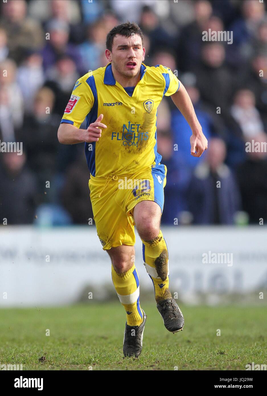ROBERT SNODGRASS LEEDS UNITED FC STOCKPORT COUNTY V LEEDS UNITED EDGELEY PARK, STOCKPORT, ENGLAND 28 December 2009 GAB7508     WARNING! This Photograph May Only Be Used For Newspaper And/Or Magazine Editorial Purposes. May Not Be Used For, Internet/Online Usage Nor For Publications Involving 1 player, 1 Club Or 1 Competition, Without Written Authorisation From Football DataCo Ltd. For Any Queries, Please Contact Football DataCo Ltd on +44 (0) 207 864 9121 Stock Photo