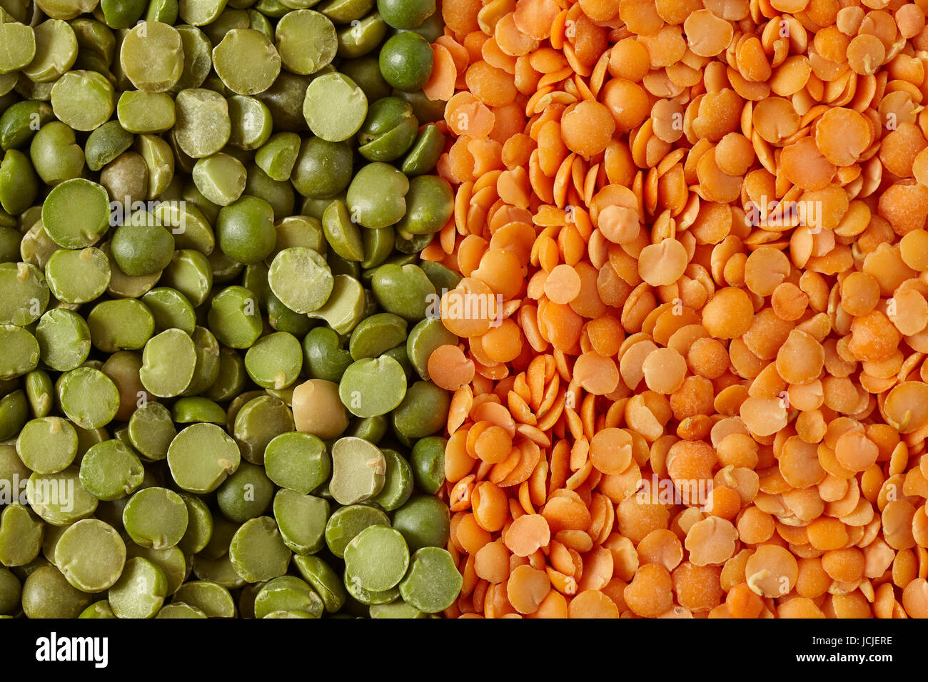 Green split peas and red lentils, flat lay background Stock Photo Alamy