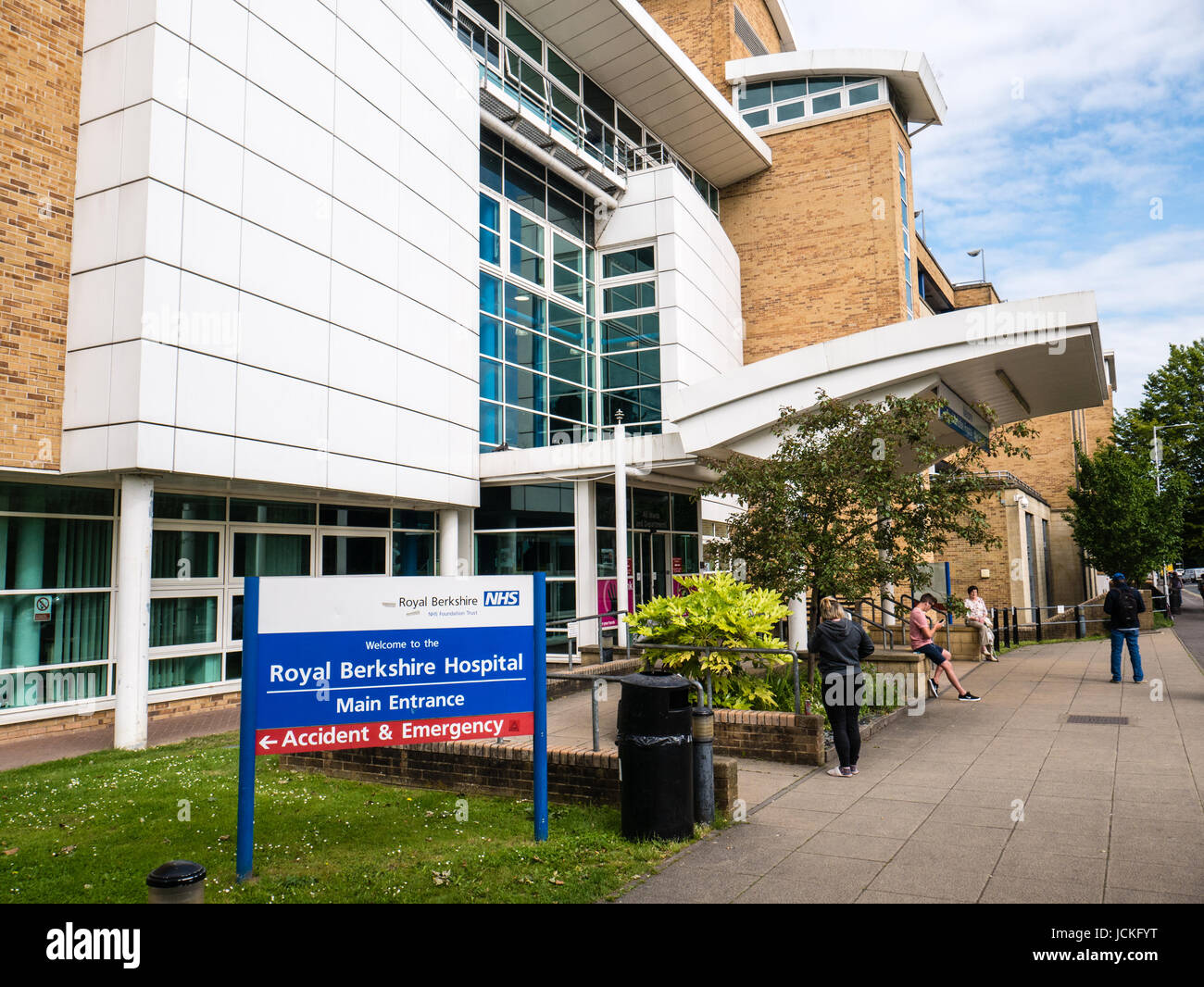 Main Entrance to the Royal Berkshire Hospital, Reading, Berkshire, England, UK,GB. Stock Photo