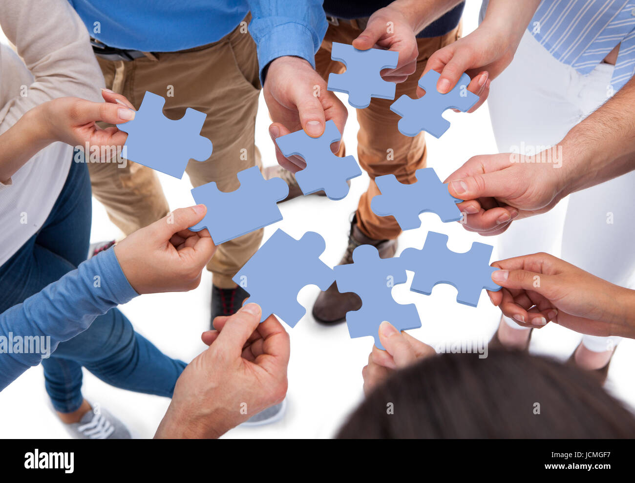 команда пазл. высказывание о ниточке. социализация молодежи. мысли в голове человека. быть соединены в один большой.