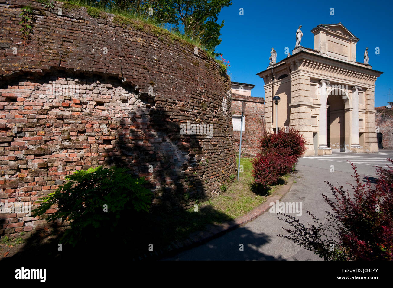 Italy, Lombardy, Crema, Arco di Porta Serio, City Gate by Faustino Rodi Architect dated 1805 Stock Photo