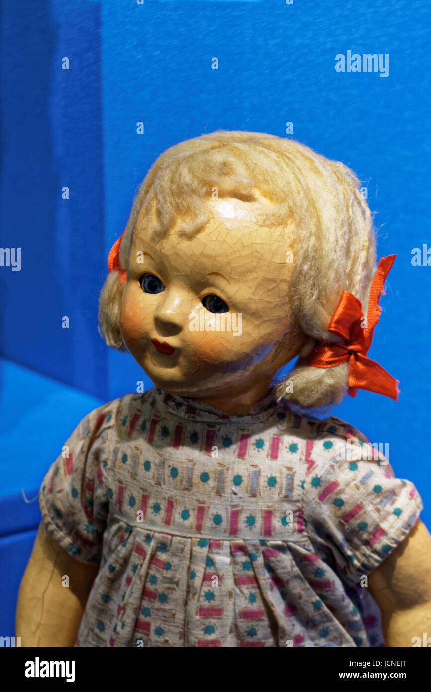 1950s girl with toy doll hi-res stock photography and images - Alamy