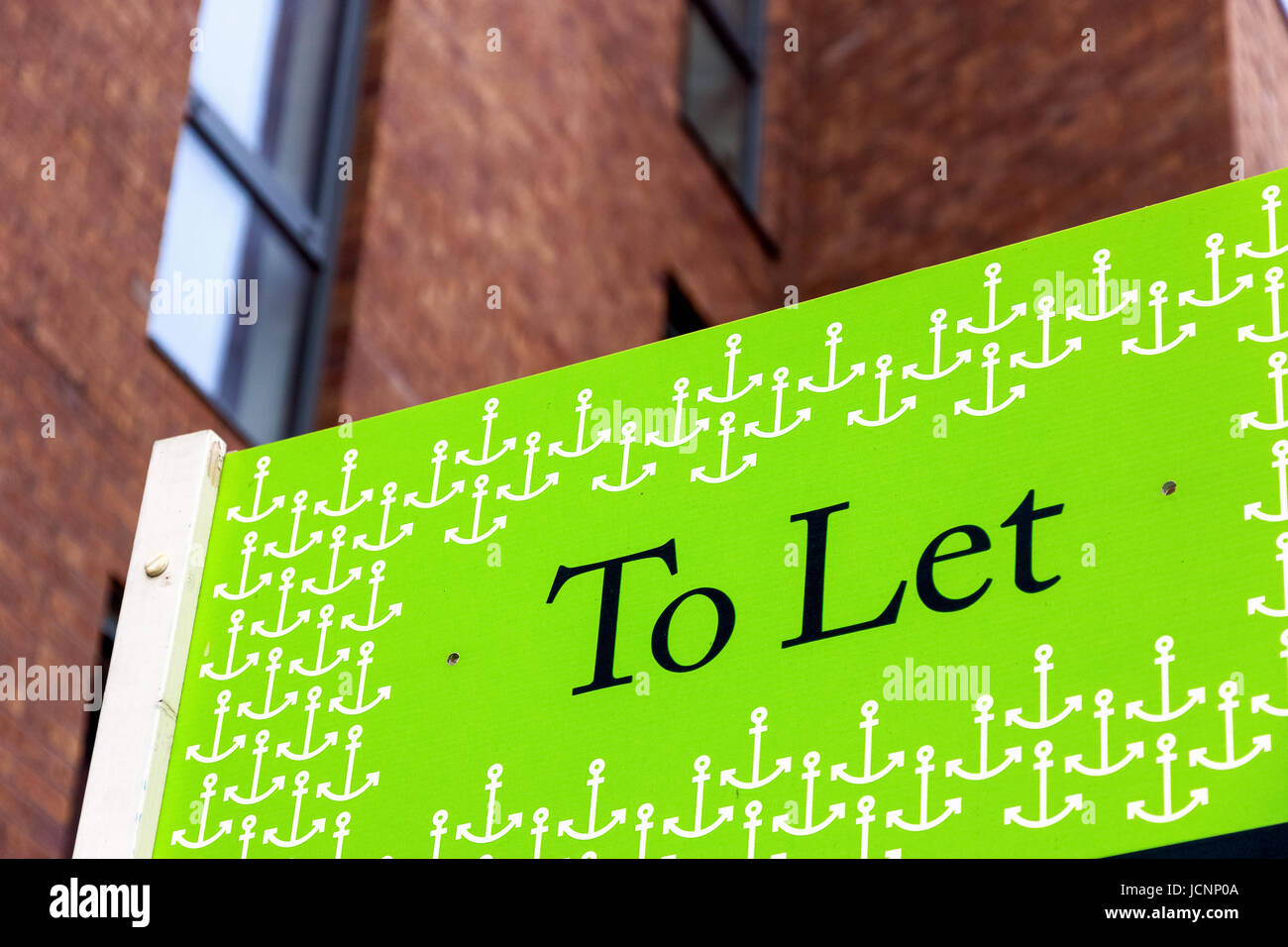 To Let signs outside a English townhouse Stock Photo - Alamy
