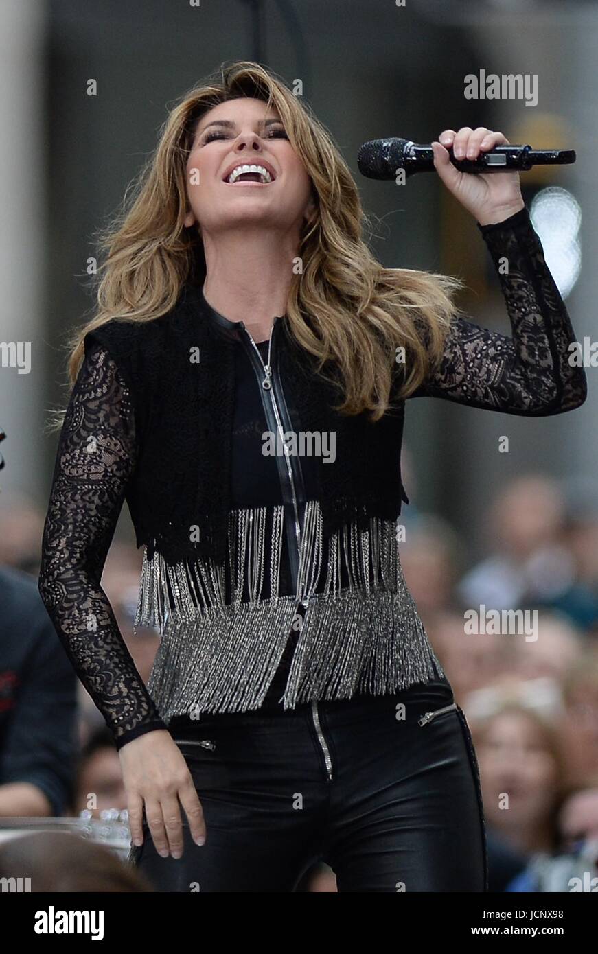 New York, NY, USA. 16th June, 2017. Shania Twain on stage for NBC Today