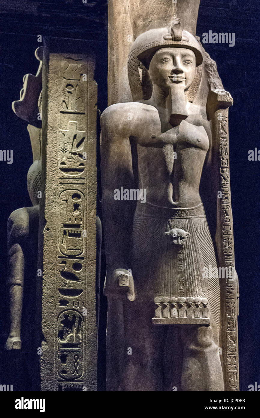 Stone statues egyptian museum hi-res stock photography and images - Alamy
