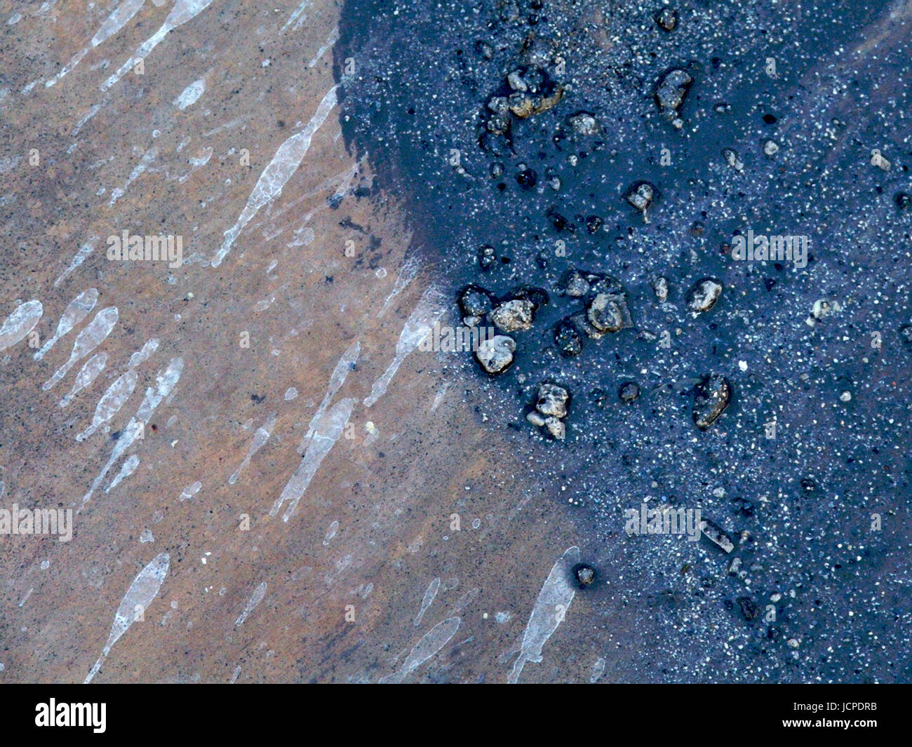 White drips hi-res stock photography and images - Alamy