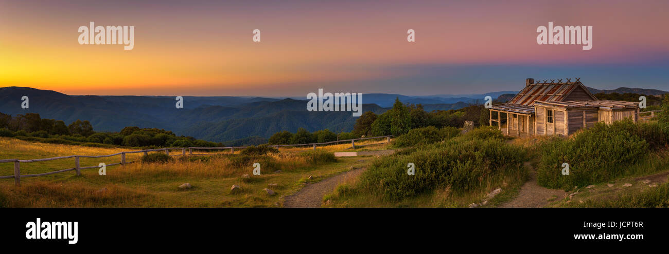 Man from snowy river movie hi-res stock photography and images - Alamy