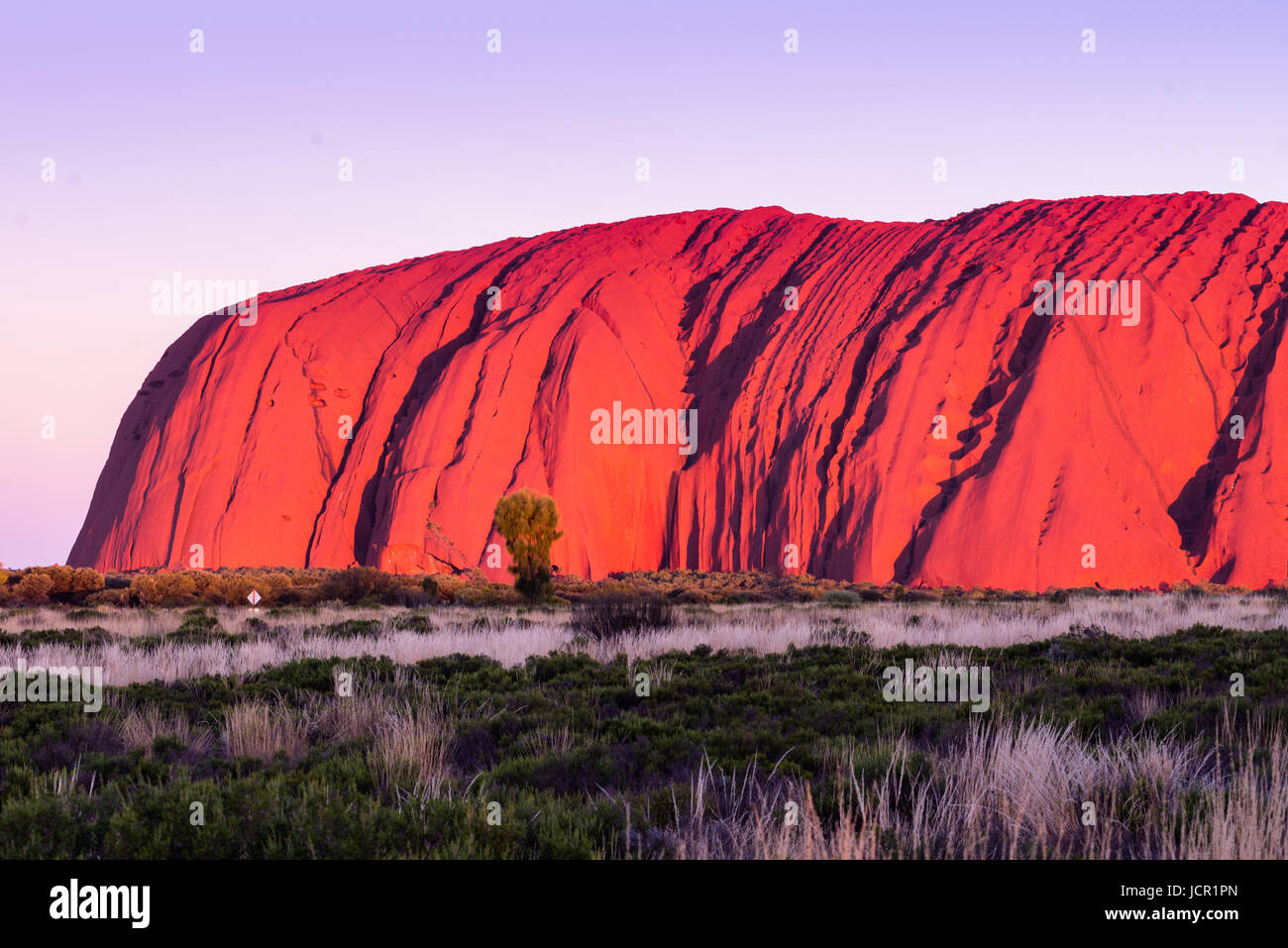 Uluru (Ayers Rock), Uluru-Kata Tjuta National Park, UNESCO World Heritage Site, Northern Territory, Australia Stock Photo