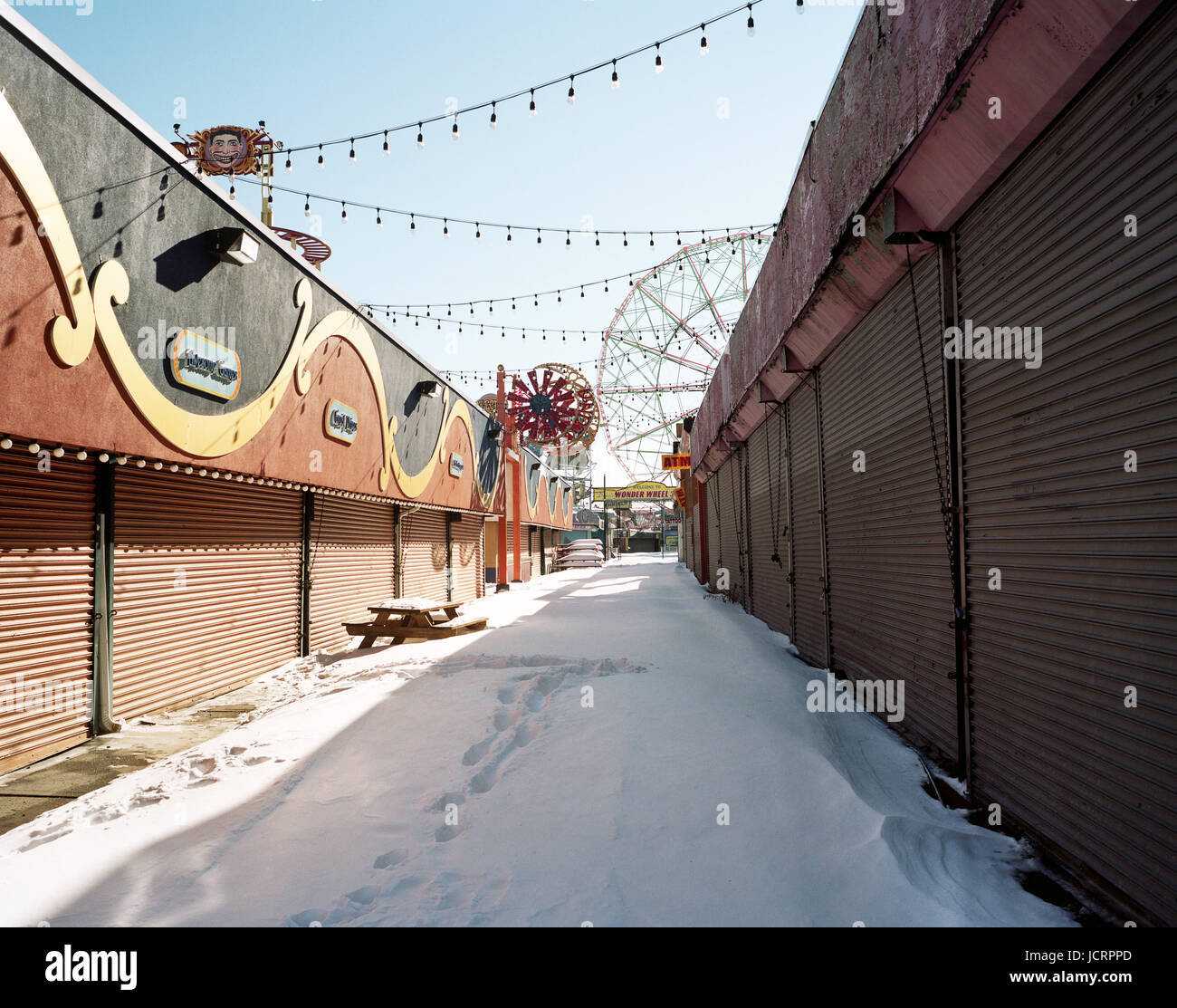 Coney island beach winter hi-res stock photography and images - Alamy