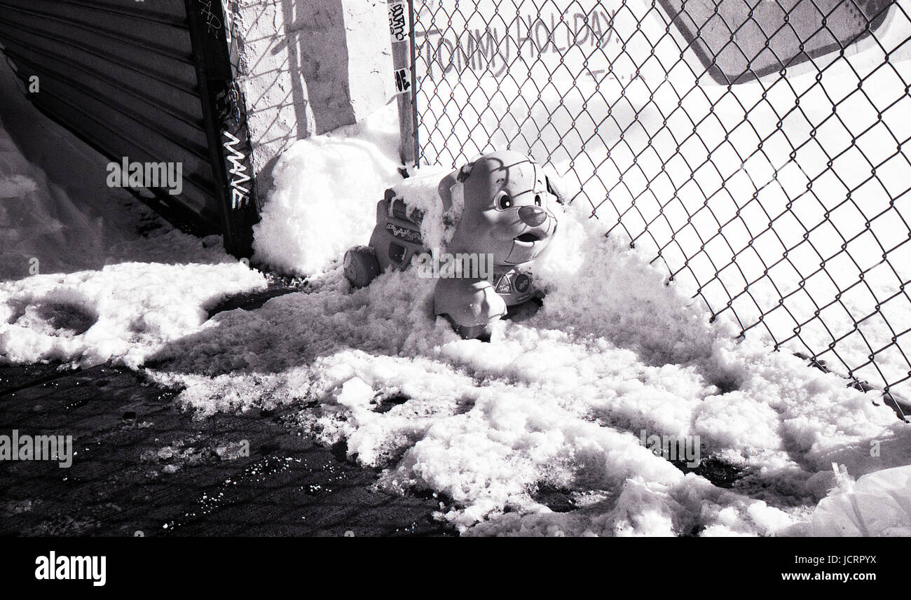 Coney island beach winter hi-res stock photography and images - Alamy
