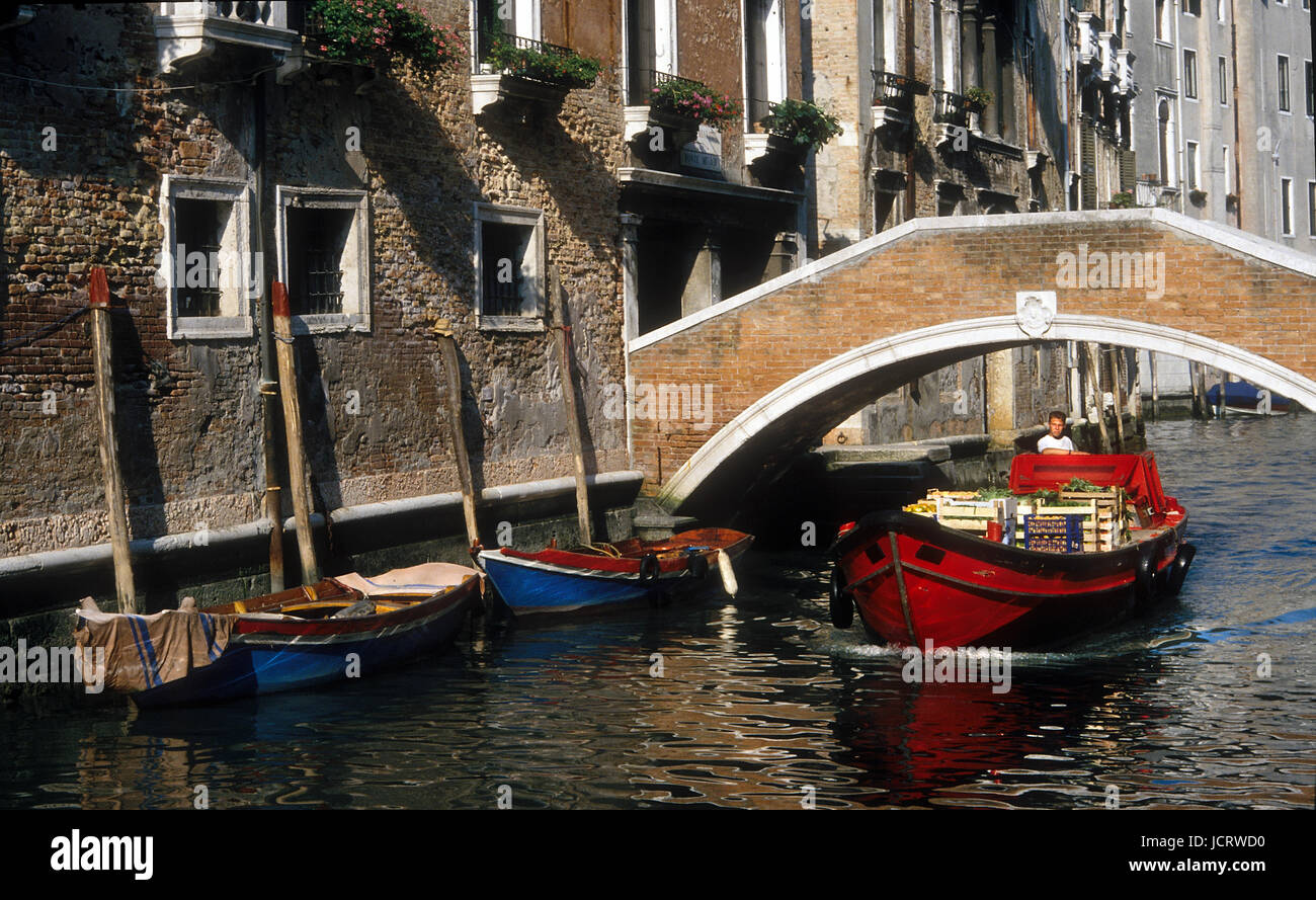 Venice delivery boat hi-res stock photography and images - Alamy