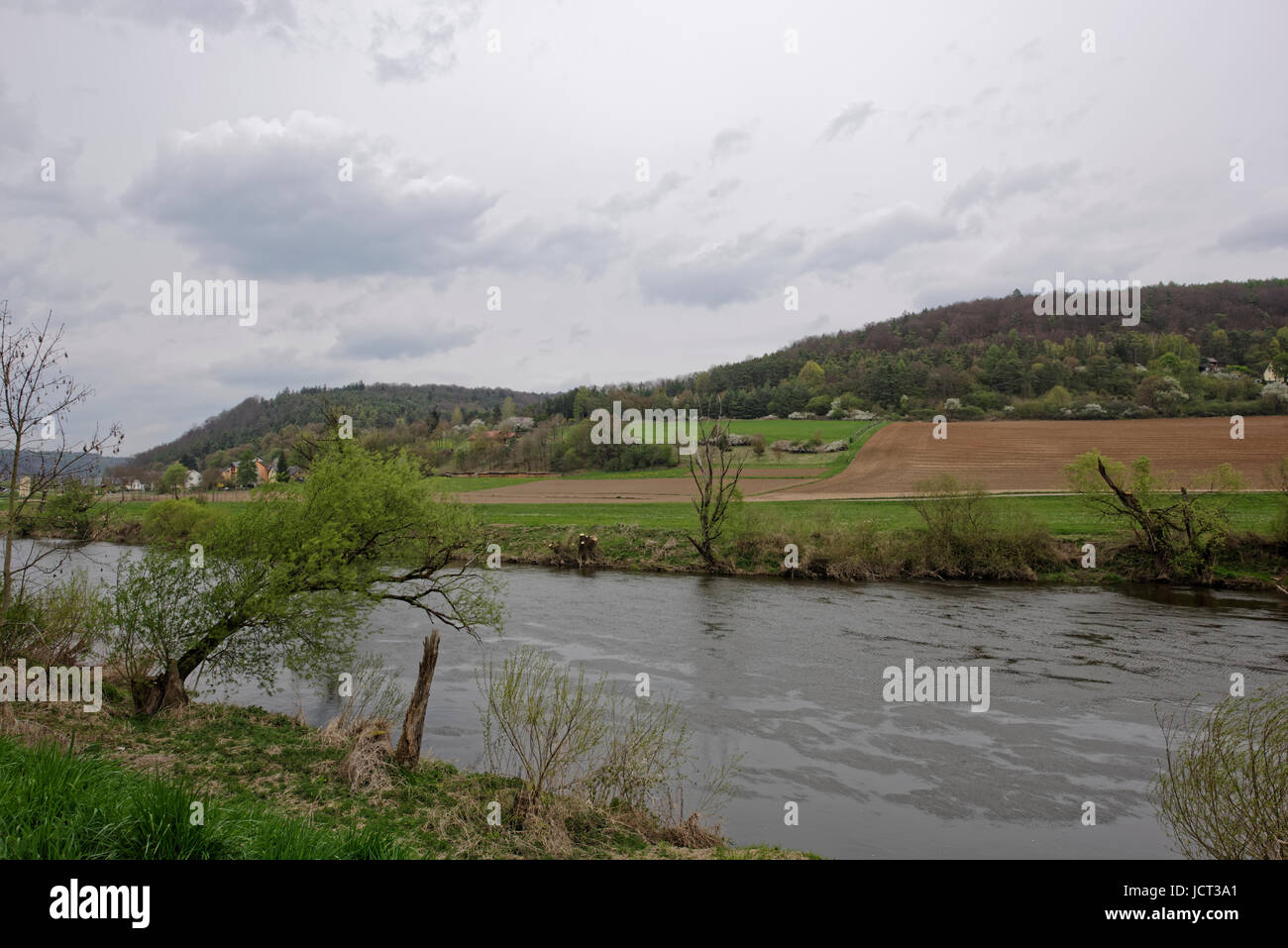 Die Naab ist ein linker und nördlicher Nebenfluss der Donau in der Oberpfalz in Ostbayern