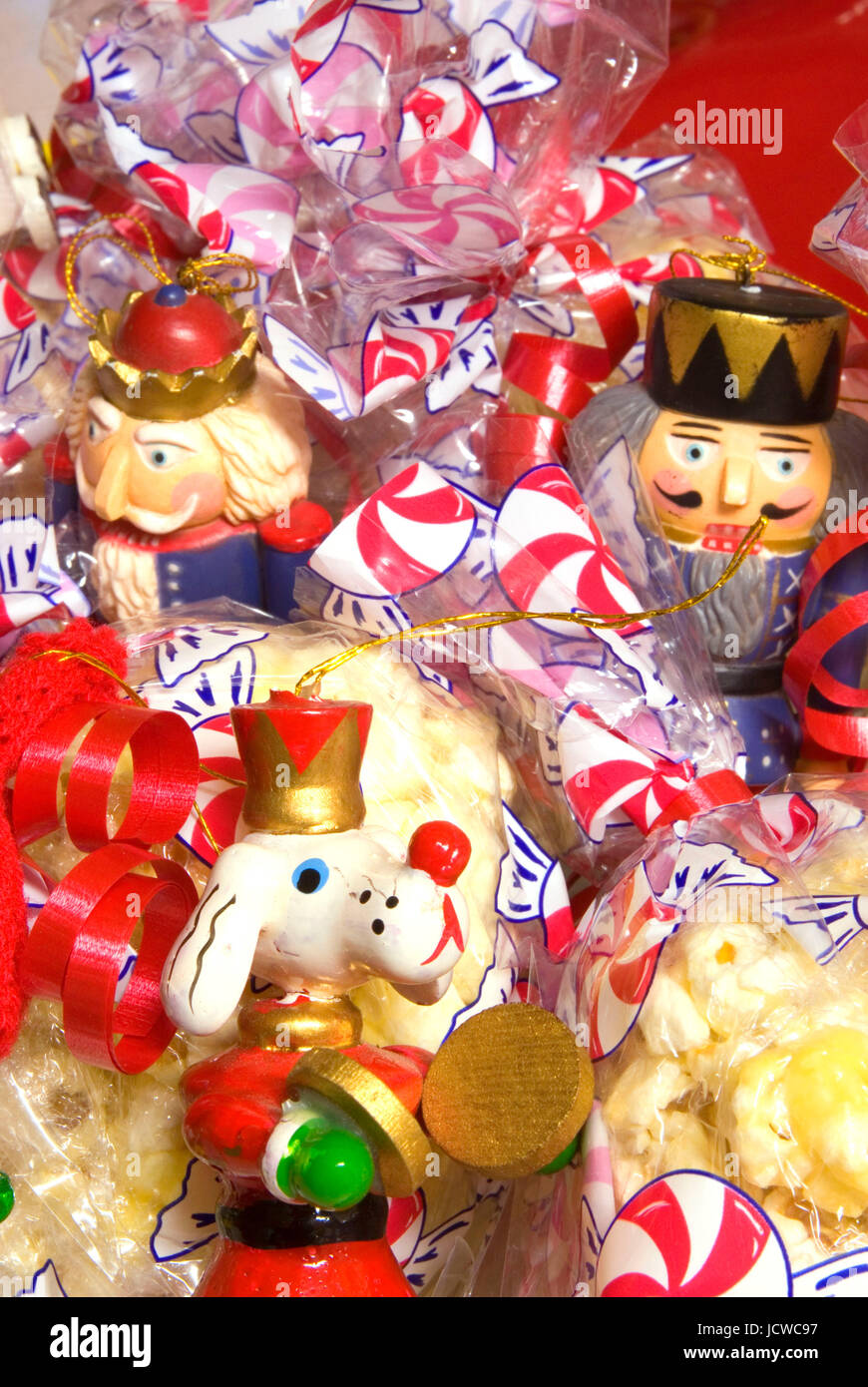 Christmas ornaments in popcorn balls Stock Photo - Alamy