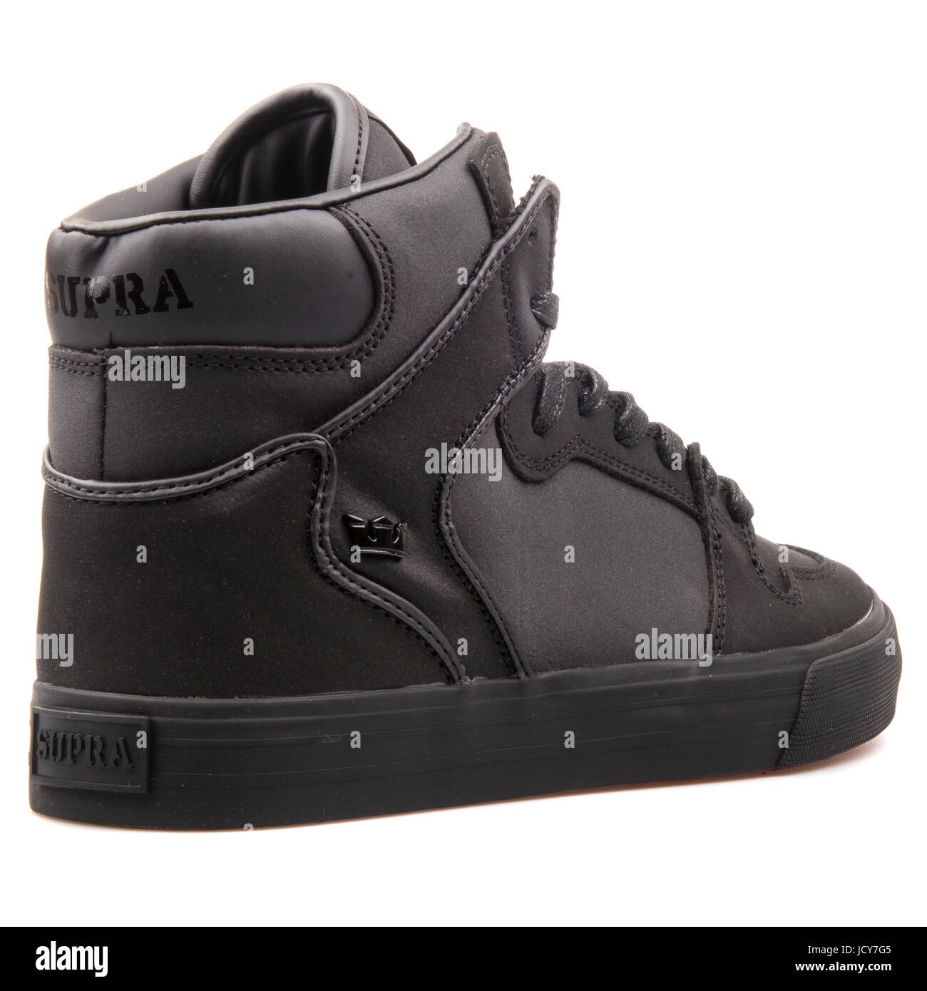 Supra Vaider Black Leather Men's Shoes - S28192 Stock Photo - Alamy