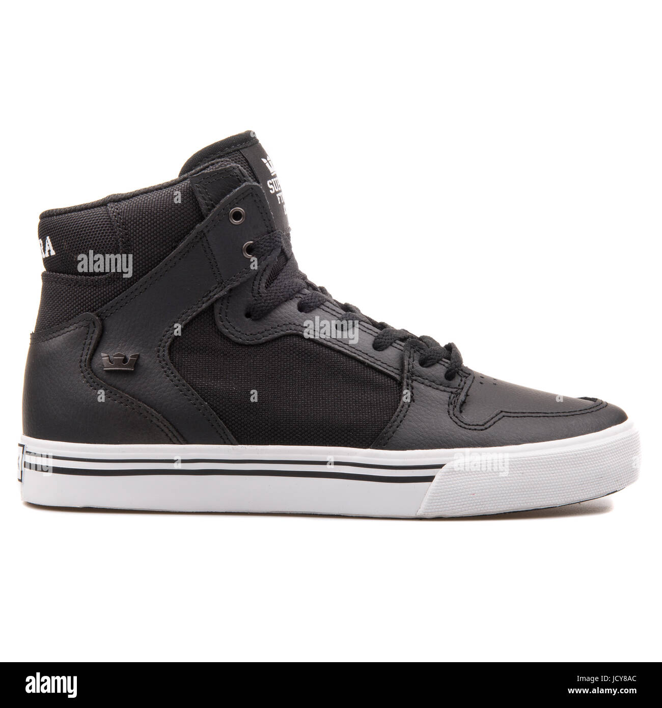 Supra shoes stock photography and images - Alamy