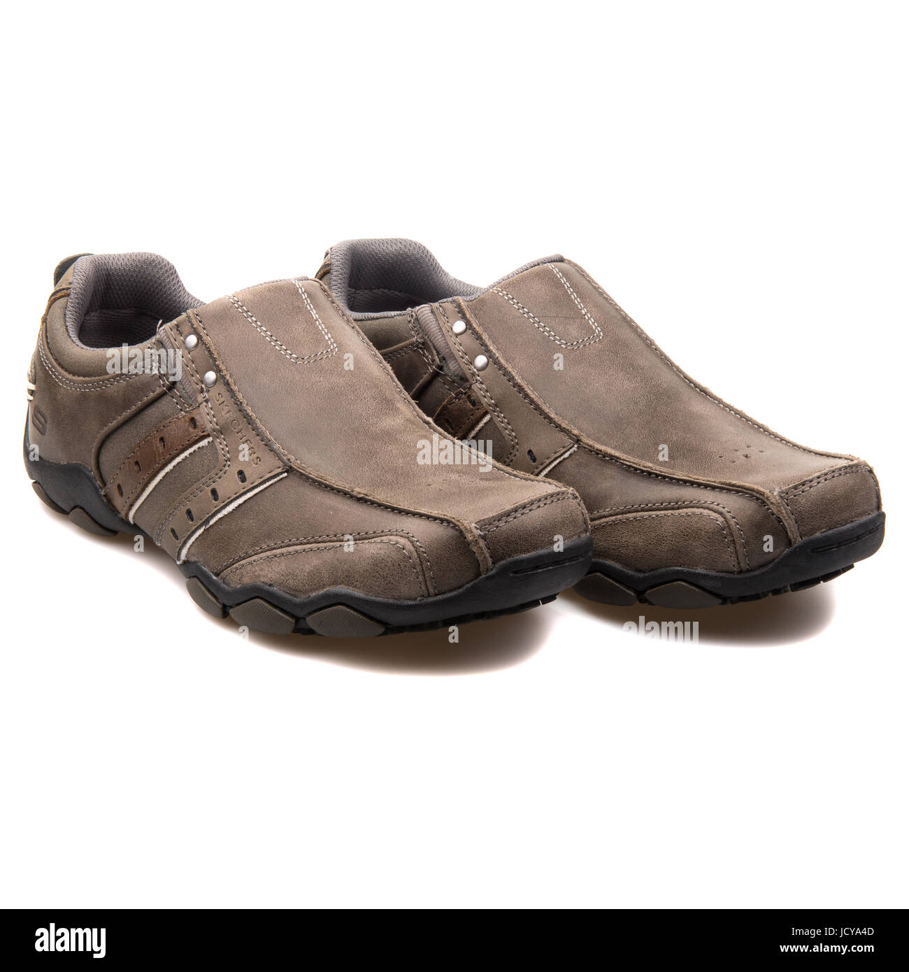 Skechers Diameter Charcoal Men's Leather Sports Shoes - 61779-CHAR Stock  Photo - Alamy