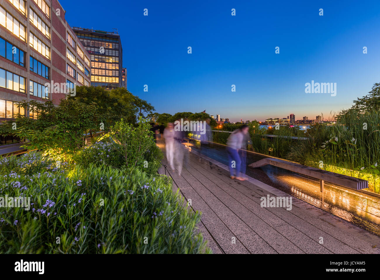 The Highline at twilight, Chelsea, Manhattan, New York City Stock Photo