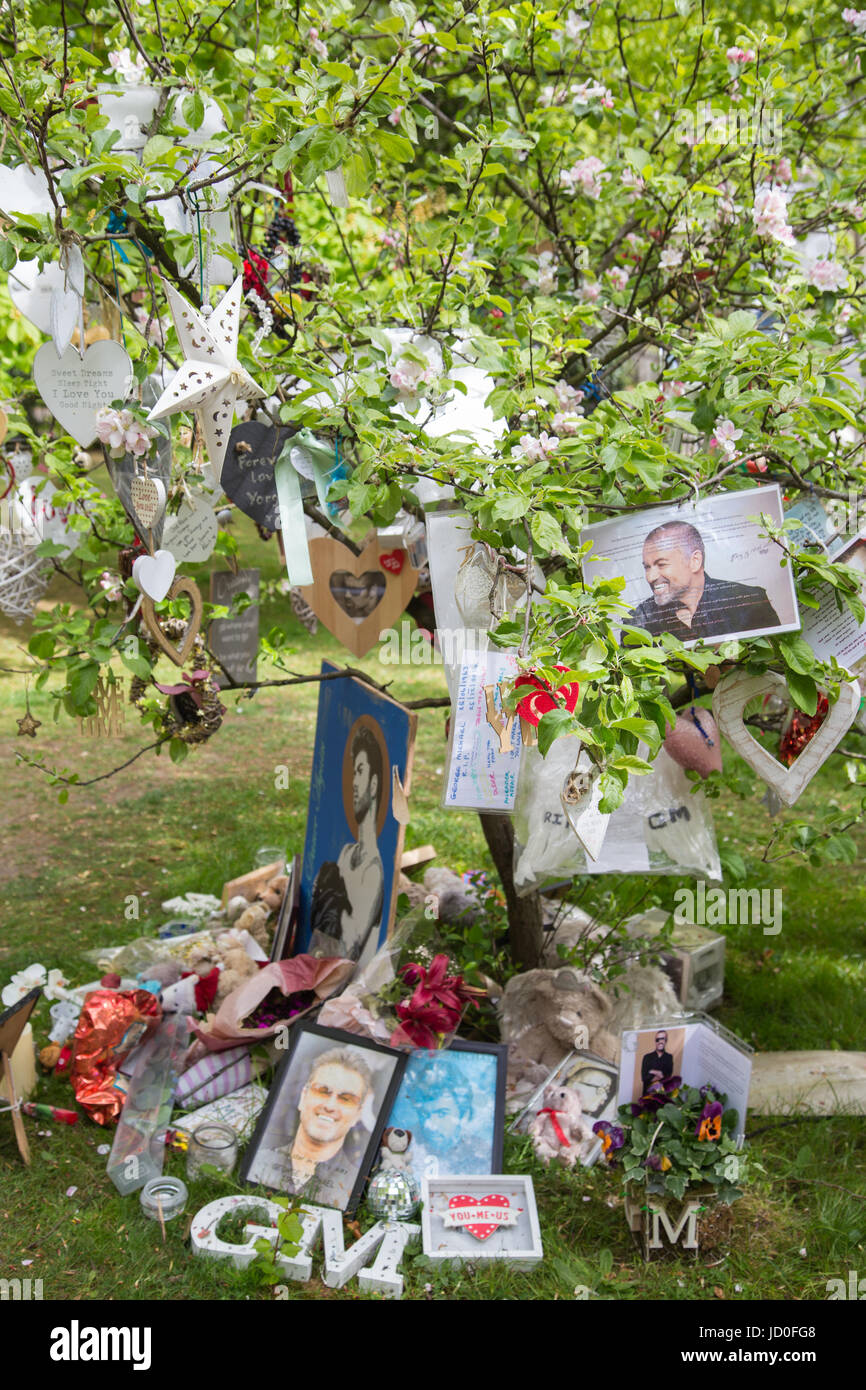 tributes from fans of the singer George Michael at an impromptu shrine outside the recently deceased musician’s house in Highgate, London in 2017 Stock Photo