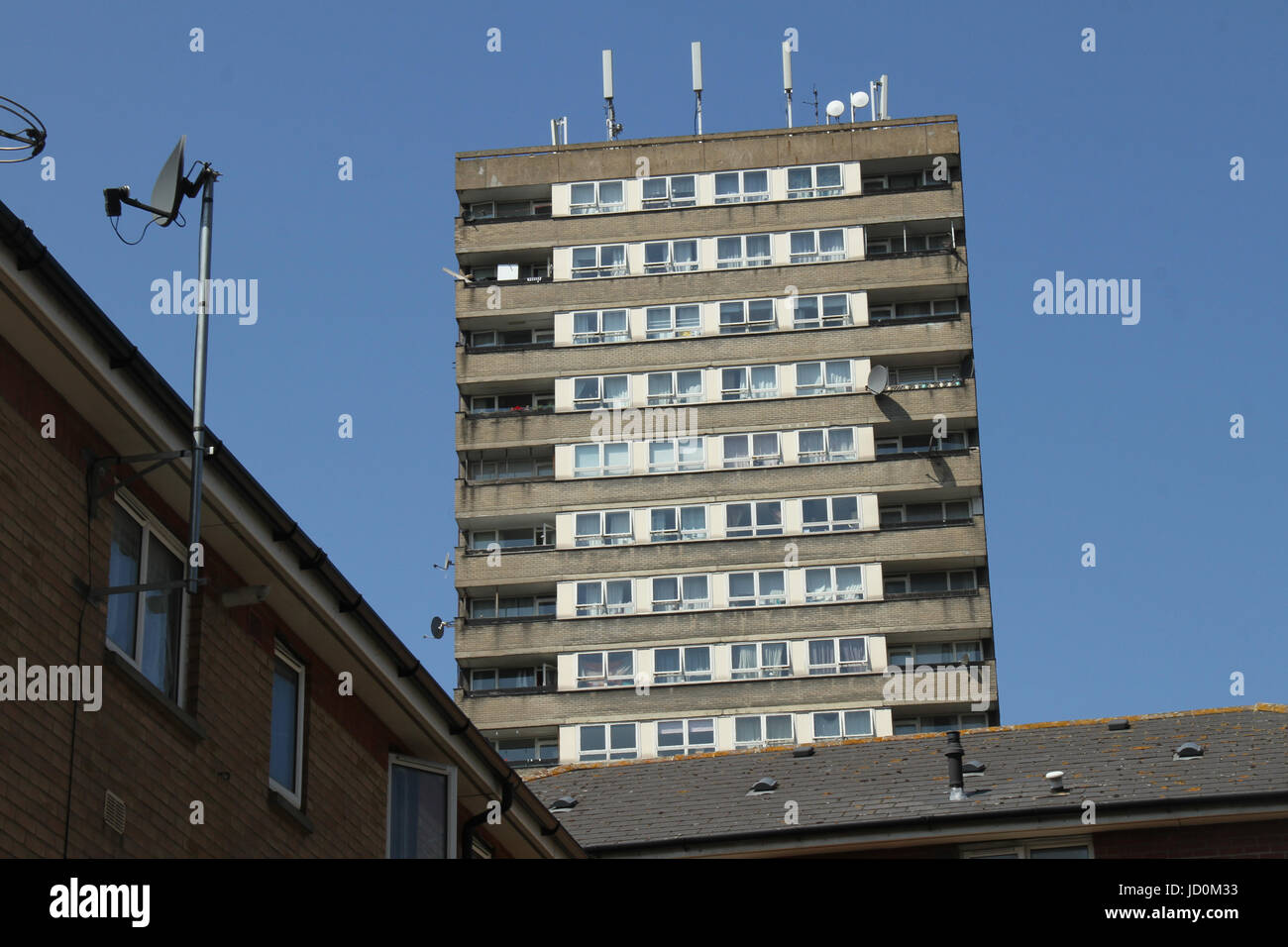 London, UK. 16th June, 2017 - Two tower block adjacent to Grenfell Tower block located in the borough of Kensington and Chelsea. At least 30 people have bene confirmed dead with about 70 missing and feared dead form the Granfell Tower fire. Credit: David Mbiyu/Alamy Live News  ​ Stock Photo