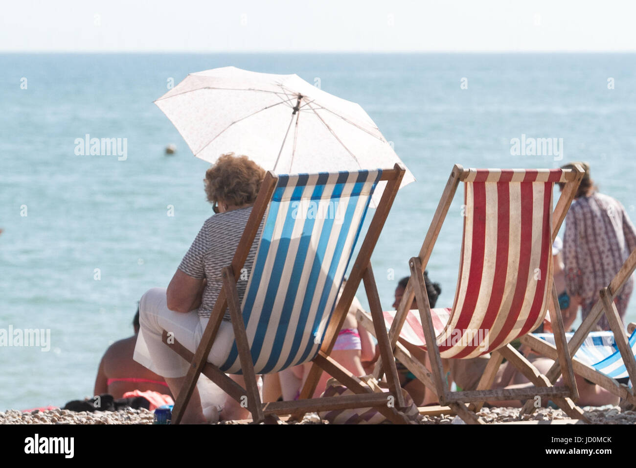 Brighton Sussex, UK. 17th June, 2017. Brighton beach is packed with sun worshippers in the afternoon sunshine on a hot scorching day Credit: amer ghazzal/Alamy Live News Stock Photo
