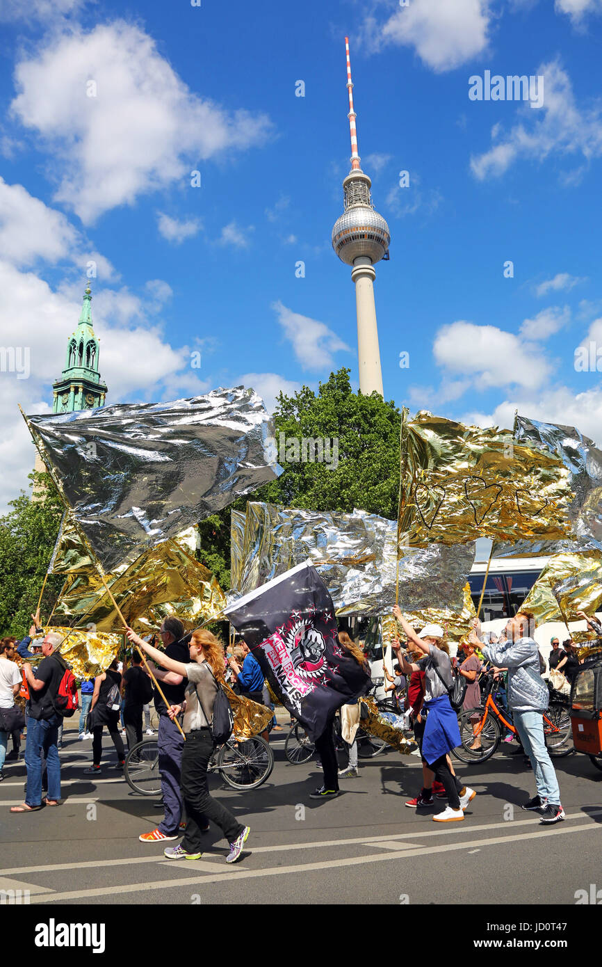 Berlin, Germany. 17th June 2017. Protestors marching in an Anti-Nazi Demonstration in Spandauenstrasse near the Fernsehturm in Berlin, Germany. Many protestors carried placards saying Berlin against Nazis Credit: Paul Brown/Alamy Live News Stock Photo