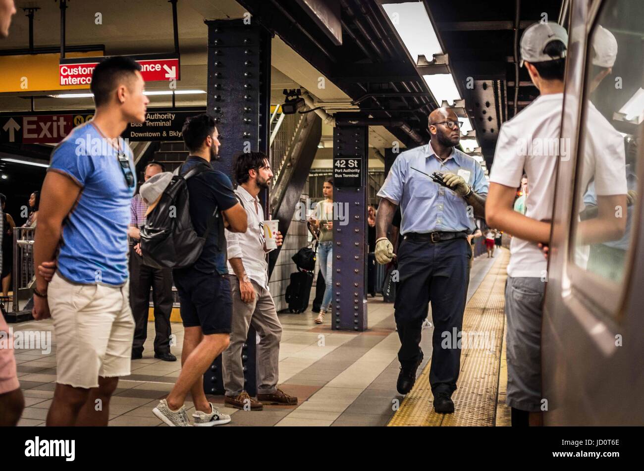 New York City, New York, USA. 7th Aug, 2016. An employee of the NYC MTA