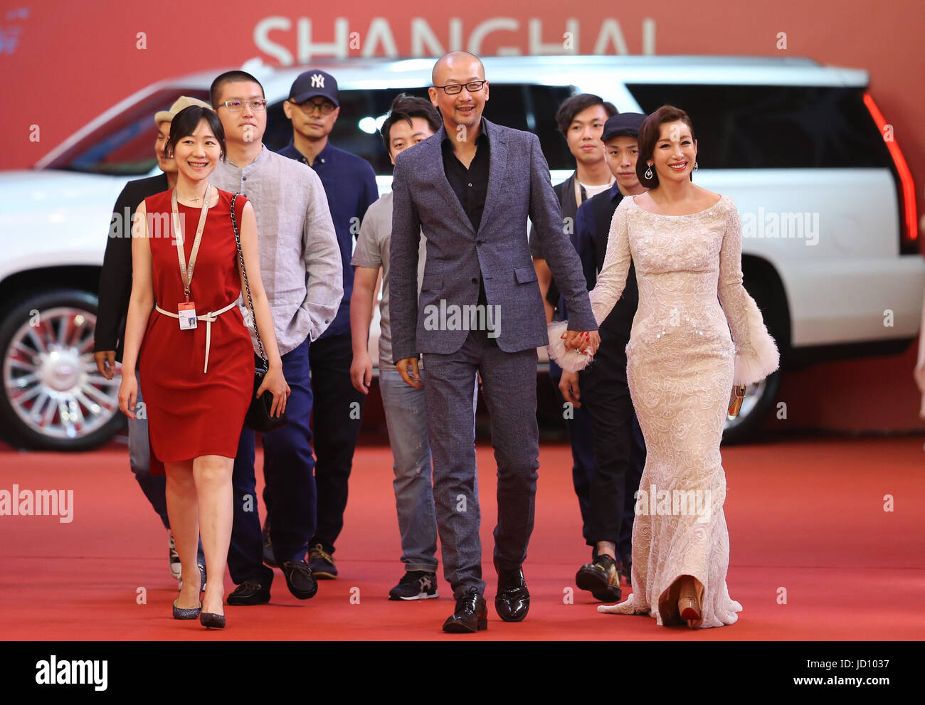 Shanghai, China. 17th June, 2017. Director Guan Hu (C) and actress Qin Hailu (1st R) attend the 20th Shanghai International Film Festival in Shanghai, east China, June 17, 2017. The 20th Shanghai International Film Festival kicked off here Saturday. Credit: Ding Ting/Xinhua/Alamy Live News Stock Photo