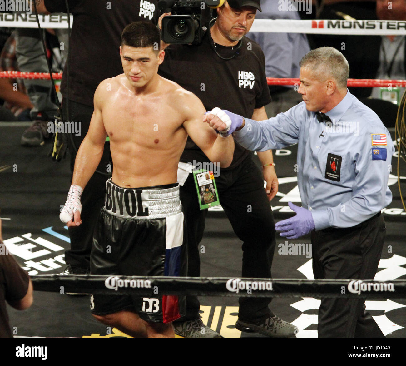 Las Vegas, Nevada, USA. 18th June, 2017. Boxer Dmitry Bivol stops Cedric  Agnew via TKO in the 4th round of their tlight heavyweight bout on June 17,  2017 at Mandalay Bay Events