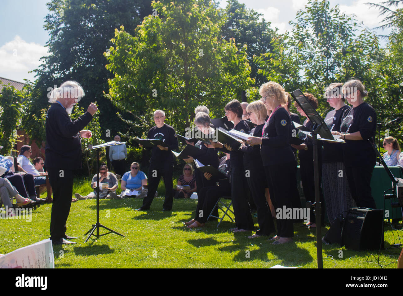 Dove House Summer Memories Event Dove House Hospice hold a service