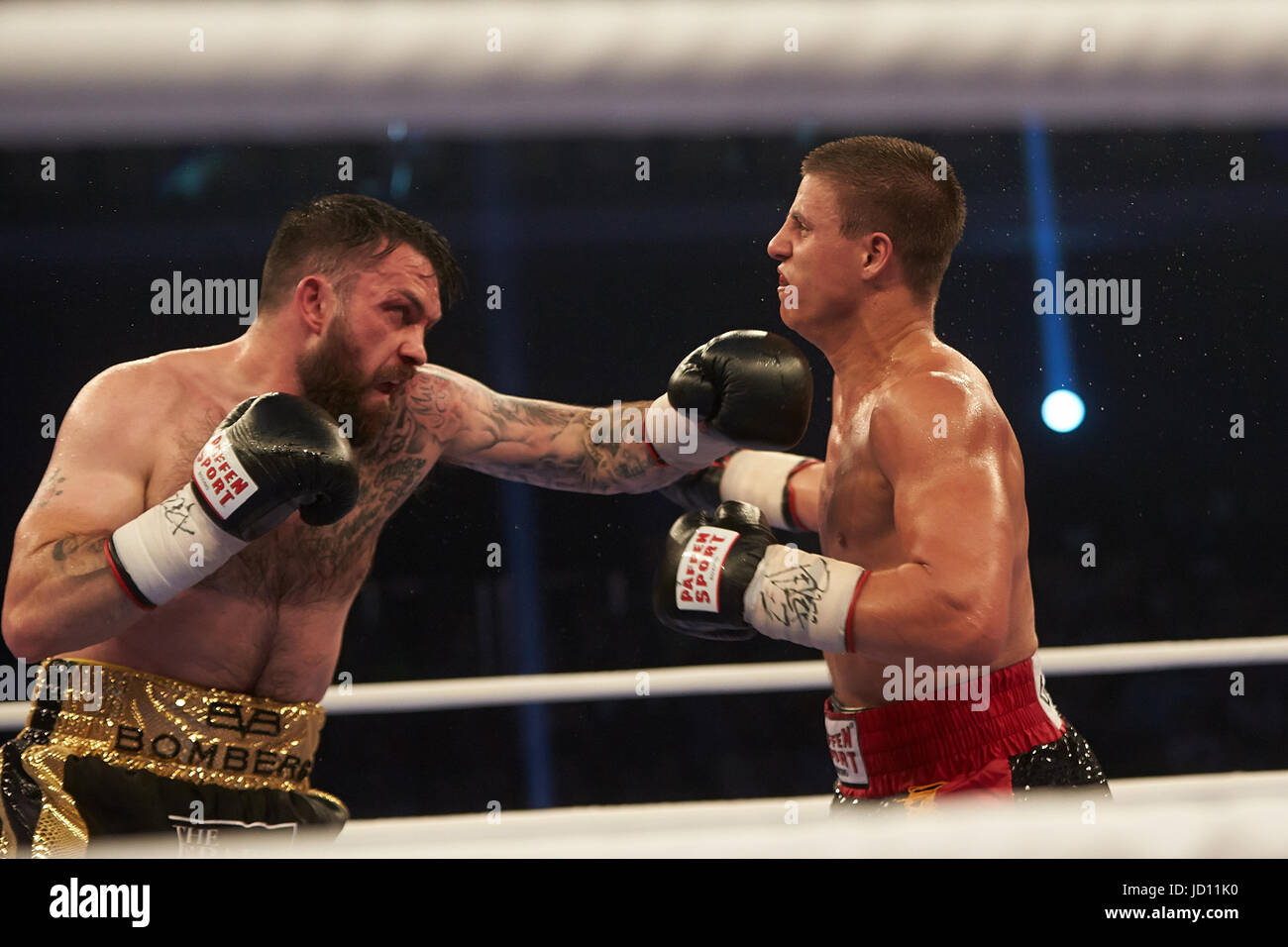Page 2 - Paul Smith Boxing High Resolution Stock Photography and Images -  Alamy