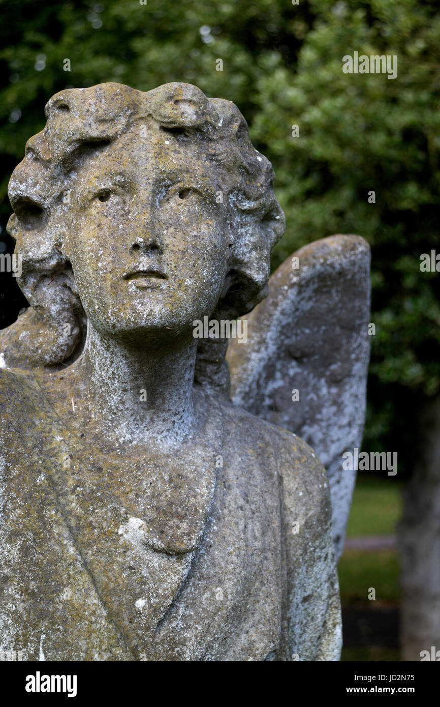Angel gravestone, Milverton Cemetery, Leamington Spa, Warwickshire, UK