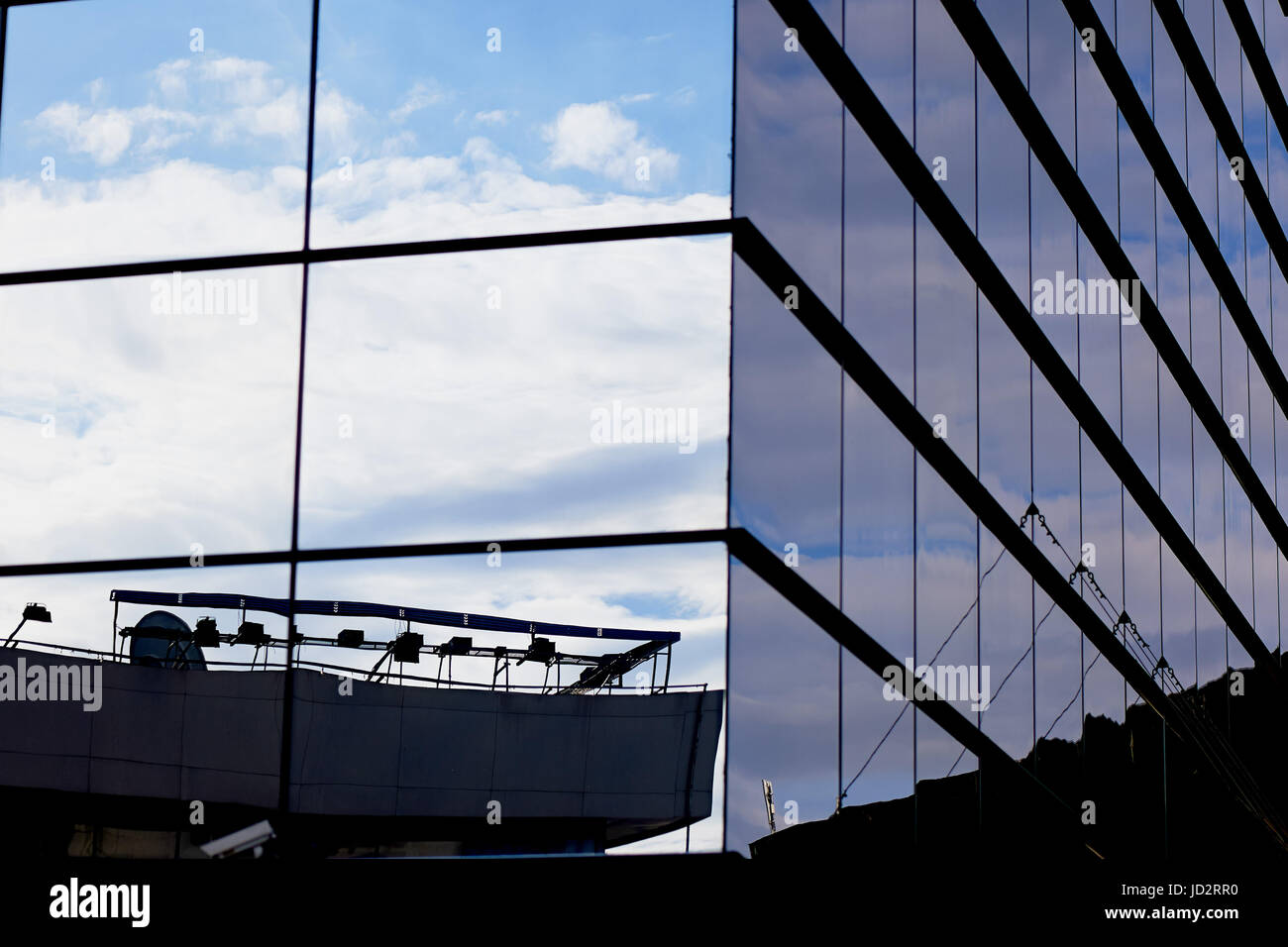 the reflection of the sky mirrored building. High Stock Photo - Alamy