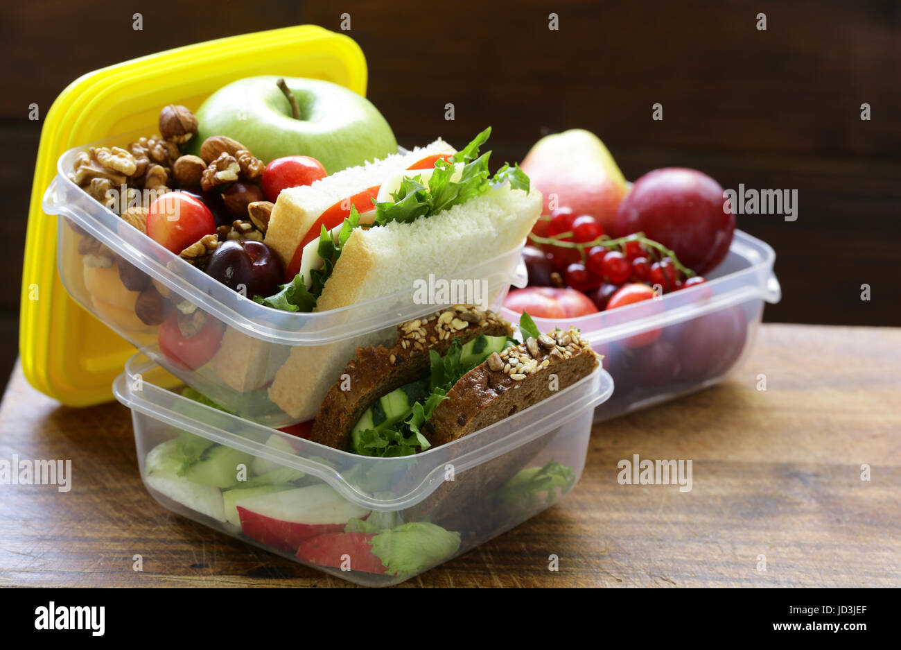 Lunch box for healthy eating at the office and school Stock Photo - Alamy
