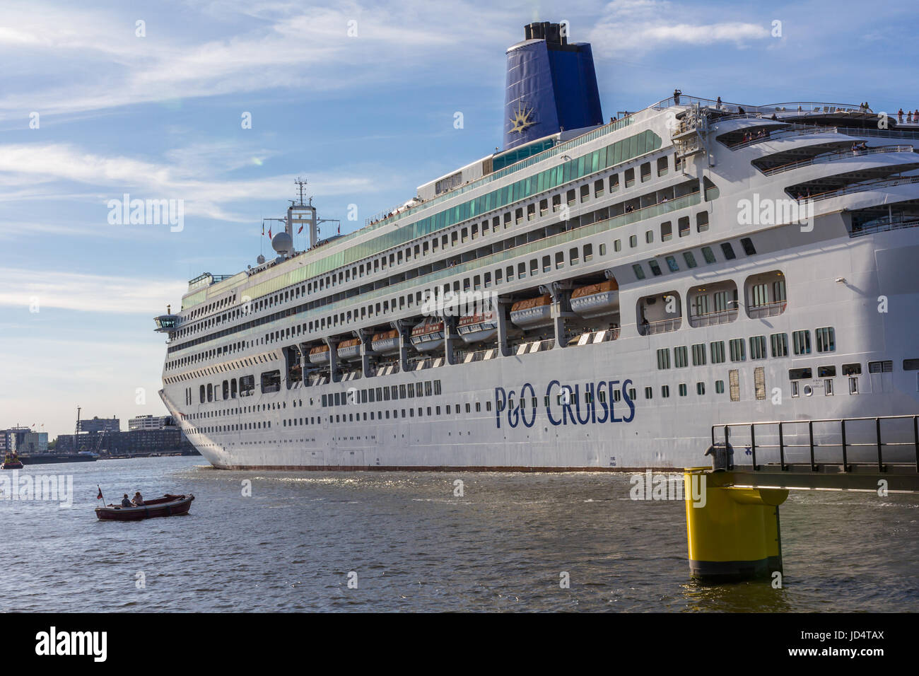 Aurora Cruise Ship High Resolution Stock Photography And Images Alamy