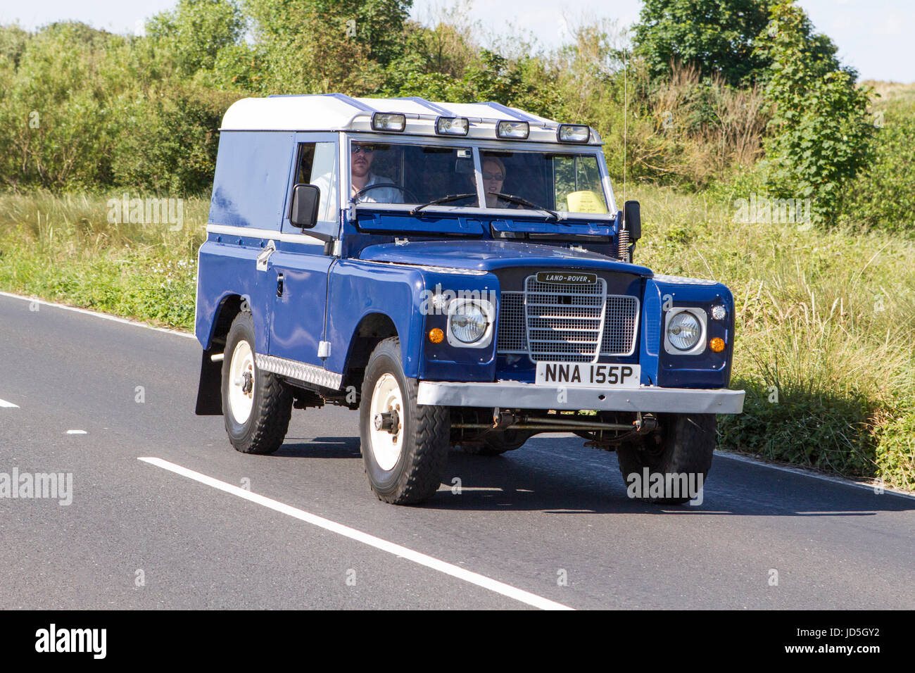 Land rover 88 hi-res stock photography and images - Alamy