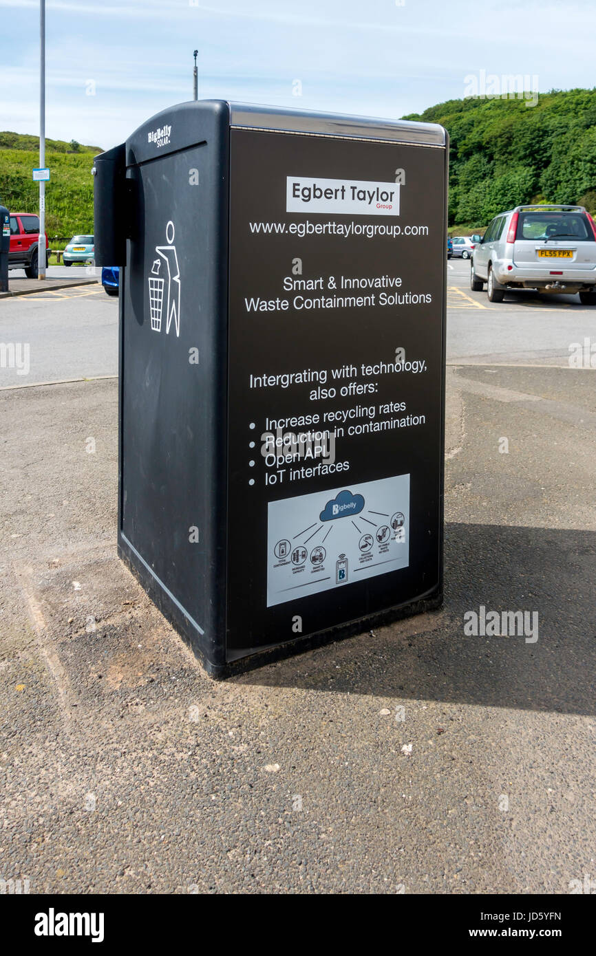 Smart Bin High Resolution Stock Photography and Images Alamy